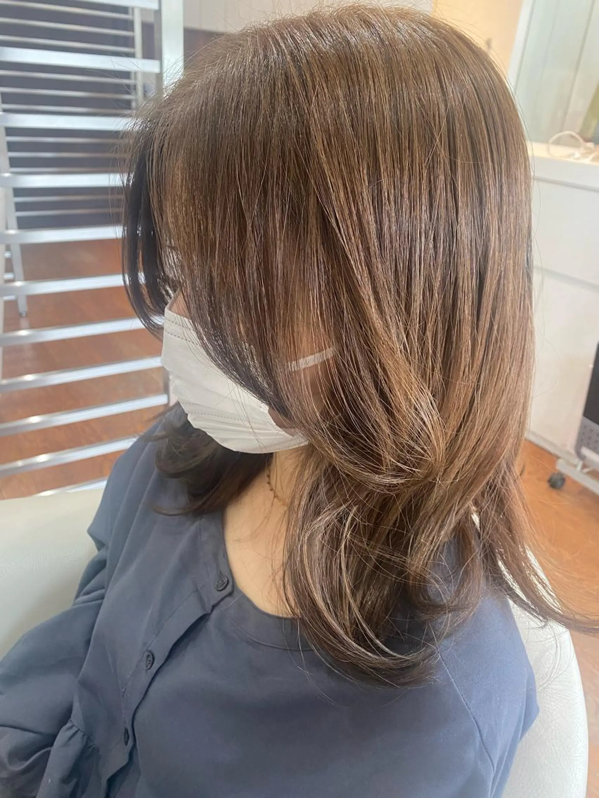 セミロング カラー くびれヘア 韓国風ヘア OXCREATION / ガクトのヘアスタイル
