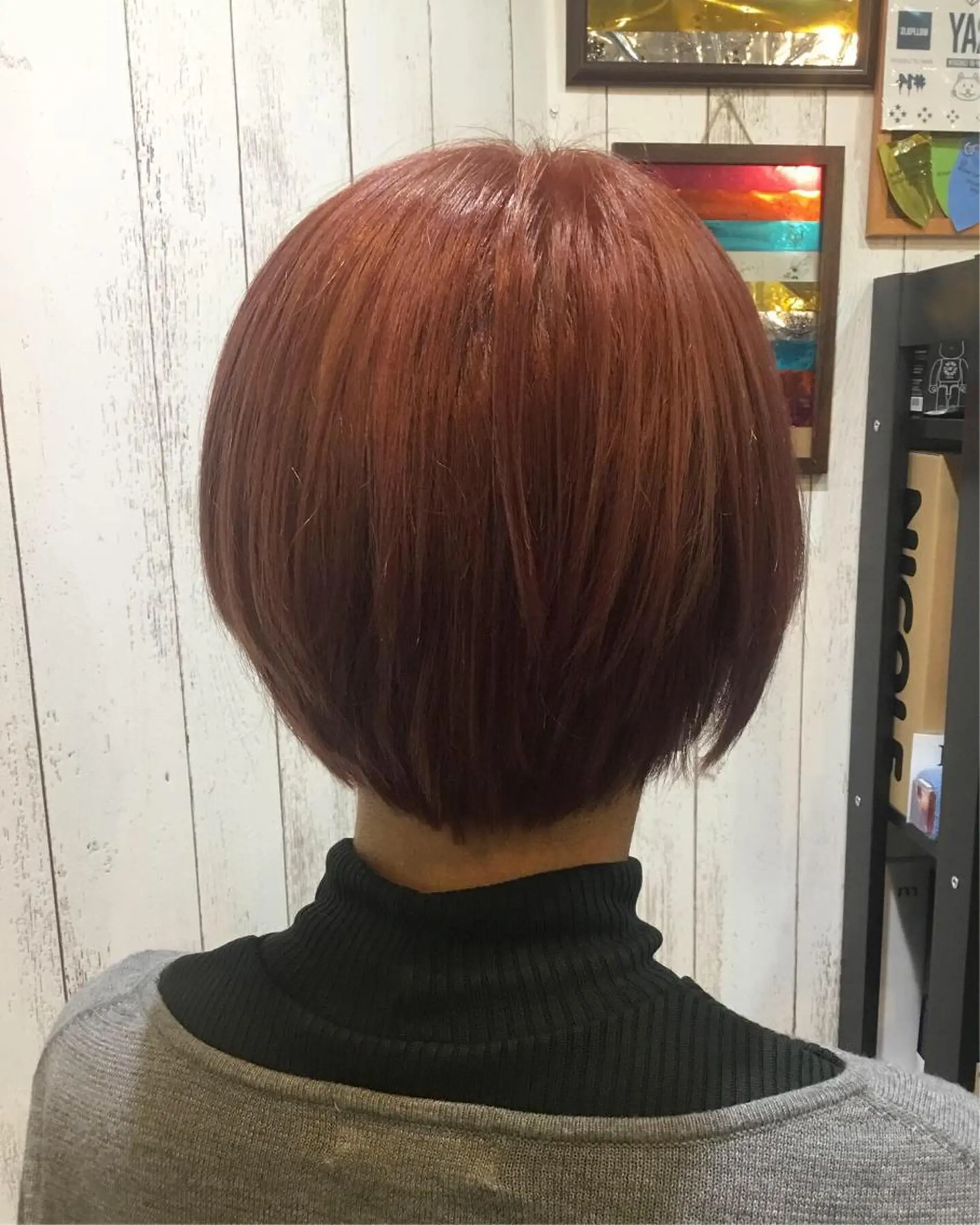 ショート カラー embrace エンブレイスのヘアスタイル