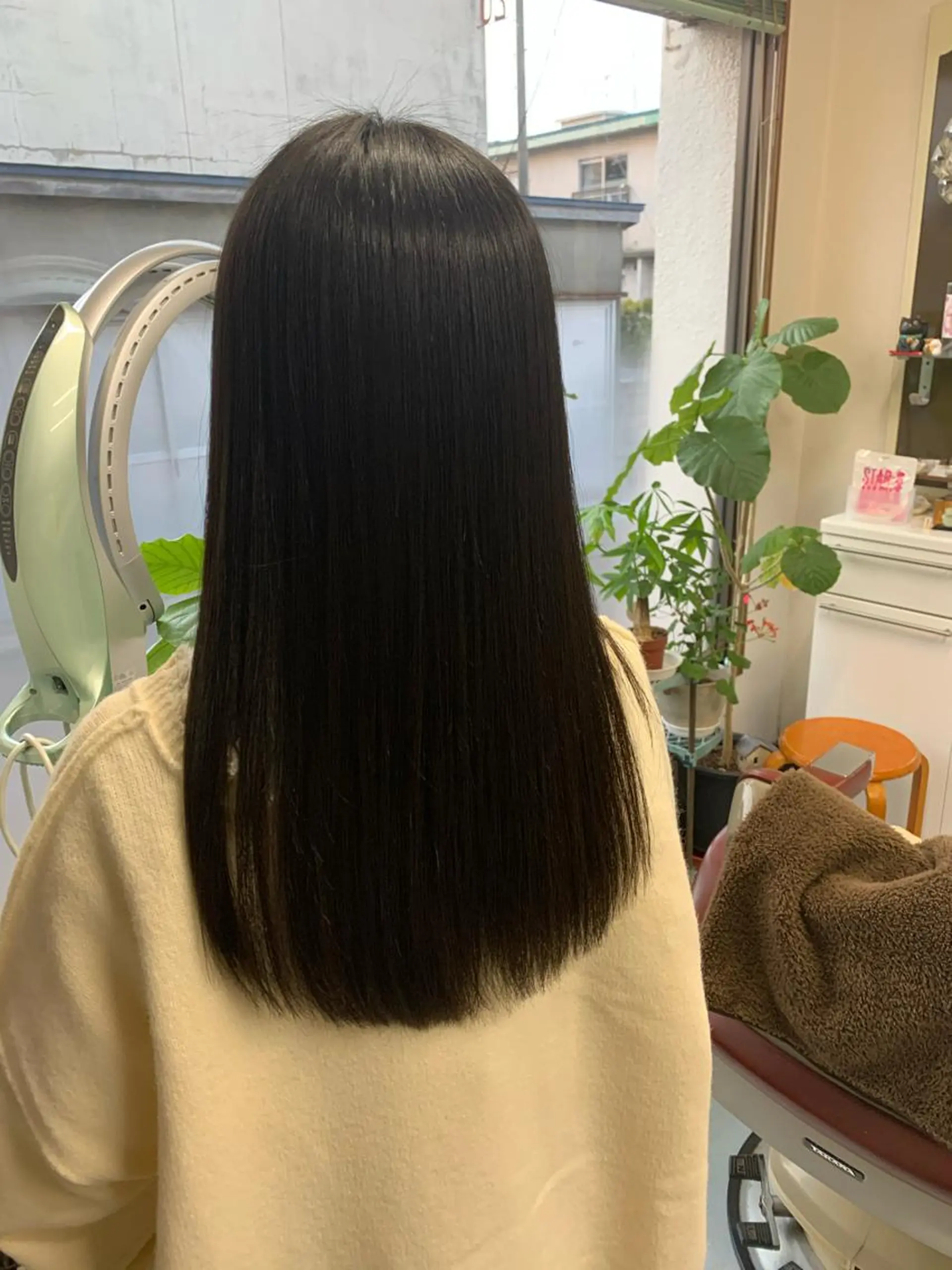 ロング パーマ ストレートパーマ カット 縮毛矯正 トリートメント ストウ ナナエのヘアスタイル
