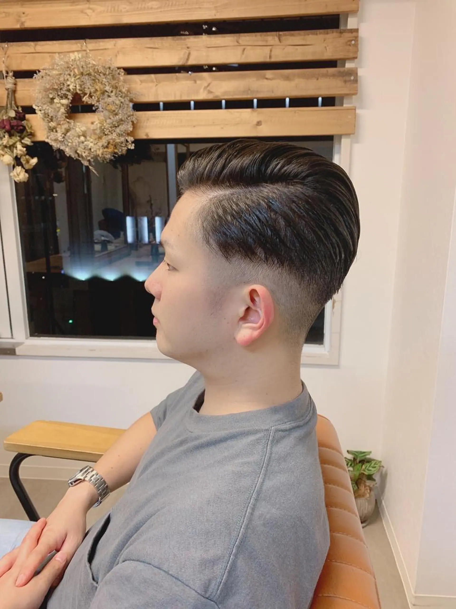 メンズ フェードカット カット パーマ トリートメント ヘアセット 土井 貴司のヘアスタイル