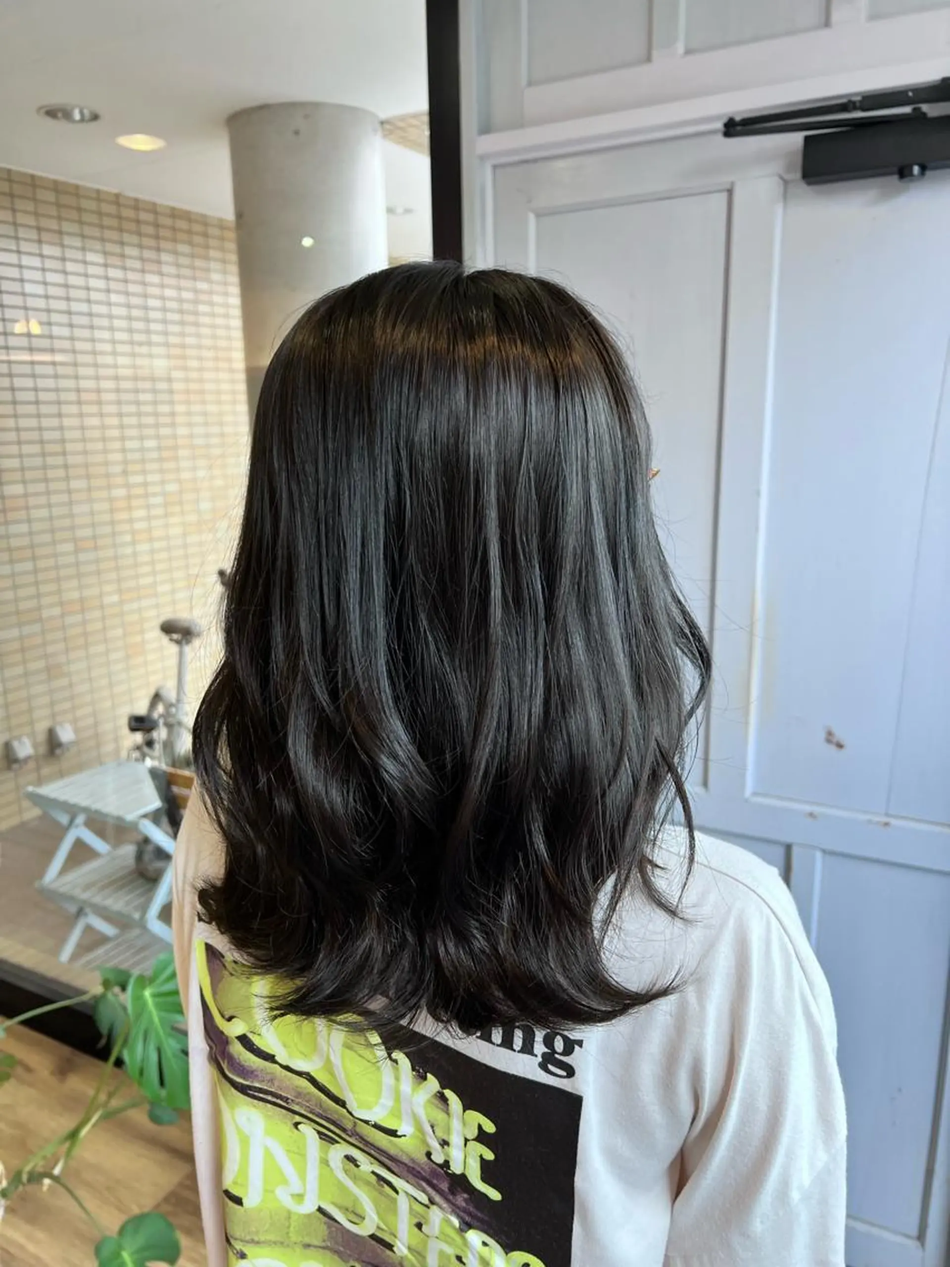 ロング カラー グレージュ ヘアカラー トリートメント ツキダテ ユイのヘアスタイル