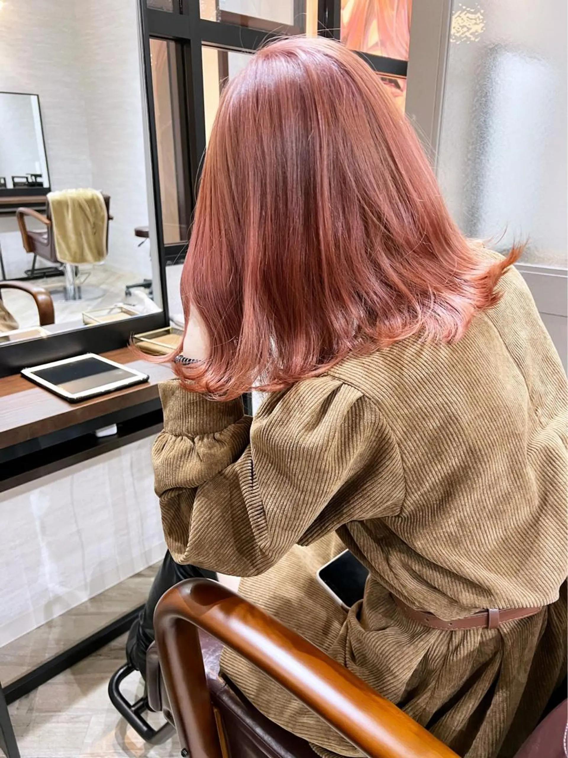 ミディアム カラー ミディアムパーマ アディクシーカラー アクアカラー バレイヤージュ ブリーチ ヘアカラー ヘッドスパ newi大分 /髪質改善のヘアスタイル