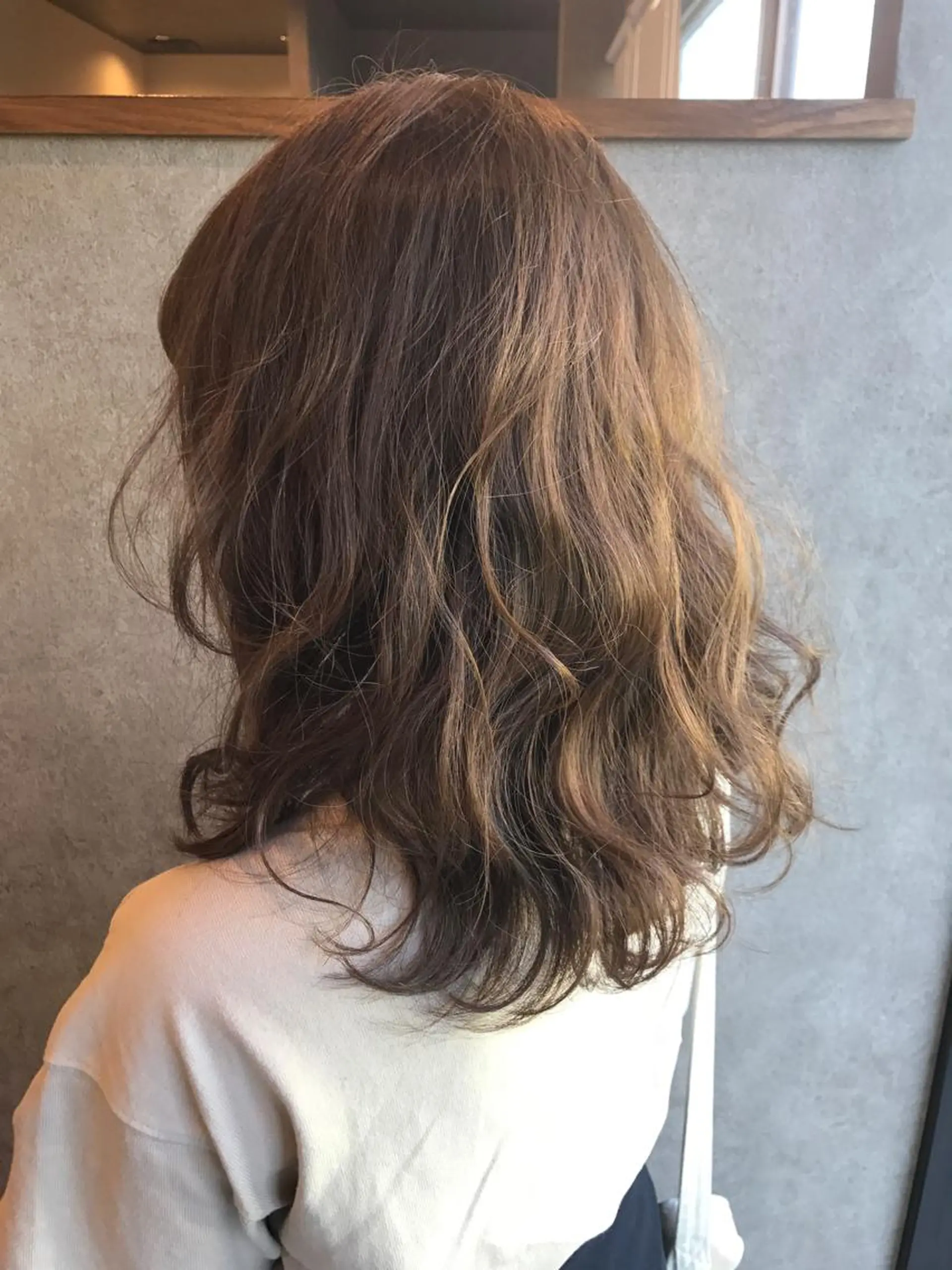 ミディアム カラー カット ヘアカラー ヘッドスパ LACHIC所属・LACHIC LISAのヘアスタイル