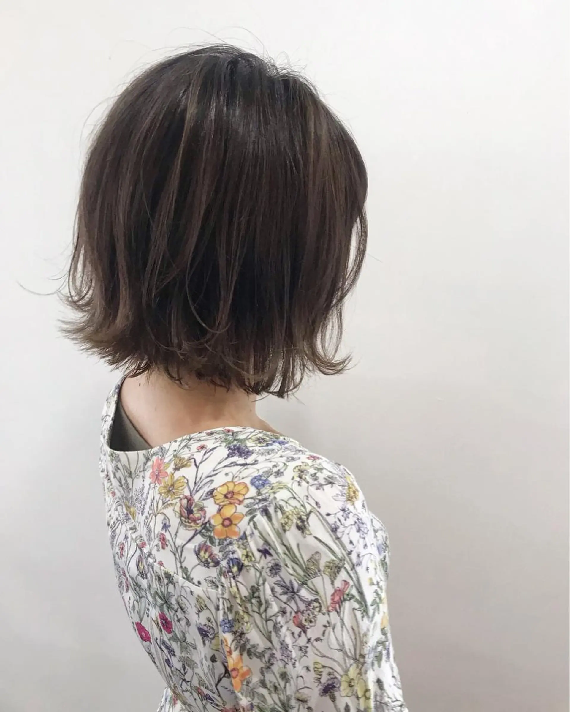 カラー 切りっぱなしボブ グレージュ ボブ フラム所属・WATANABE MISAKIのヘアスタイル