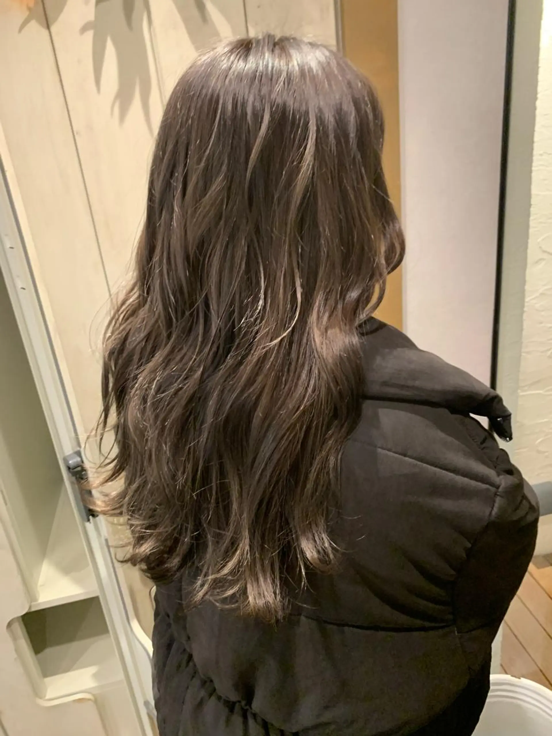 ロング カラー 透明感カラー グレージュ カット ヘアカラー トリートメント t.a.g所属・韓国レイヤー×艶髪 ハイトーンRyukiのヘアスタイル