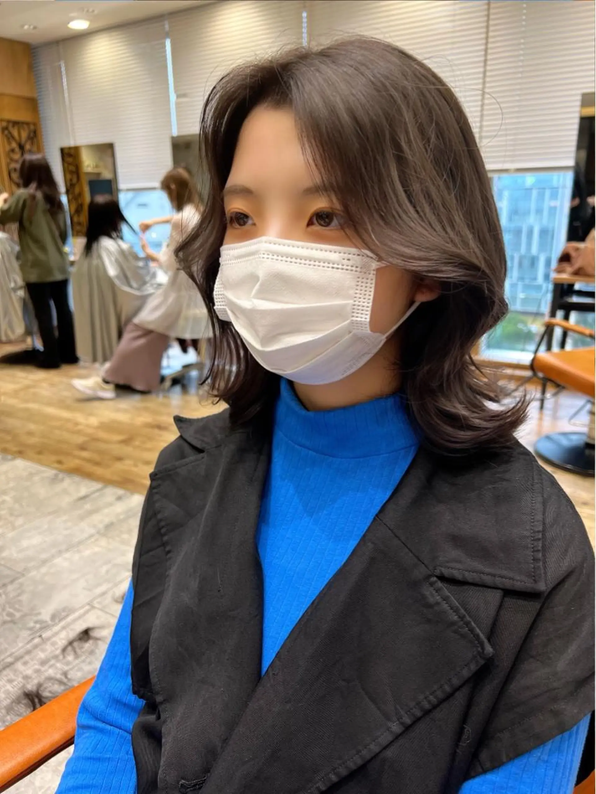 ミディアム カラー パーマ ヘアアレンジ イルミナカラー 髪質改善 韓国風ヘア トリートメント ストレートパーマ カット ヘアカラー トリートメント ヘアセット 日本一の小顔カット/ ボブ/顔周り/韓国のヘアスタイル