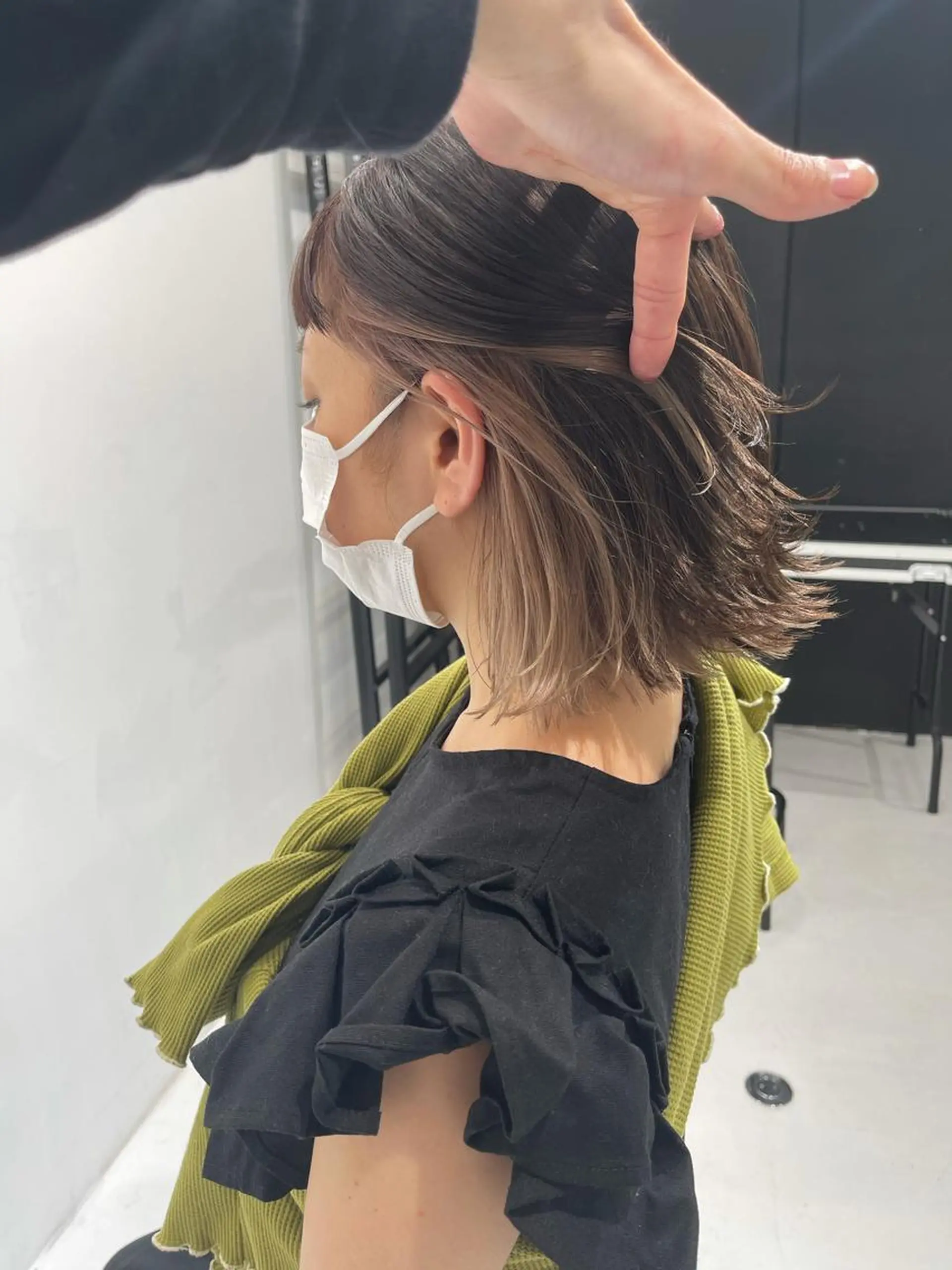 ミディアム カラー ベージュカラー ブリーチ ミルクティーベージュ ヘアカラー トリートメント TAKUMI .のヘアスタイル