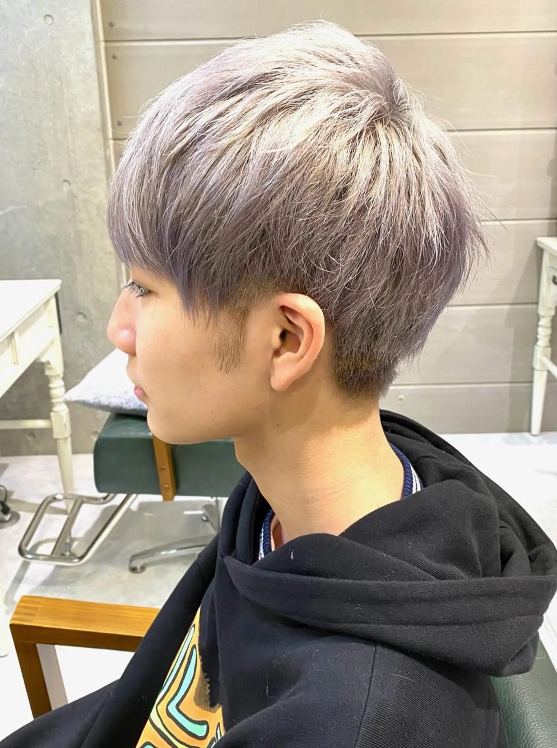 ショート カラー ヘアアレンジ メンズ メンズブリーチ メンズ韓国風 韓国マッシュ マッシュ ツーブロック 𝐑𝐈𝐍𝐊𝐀 🐷🖤のヘアスタイル