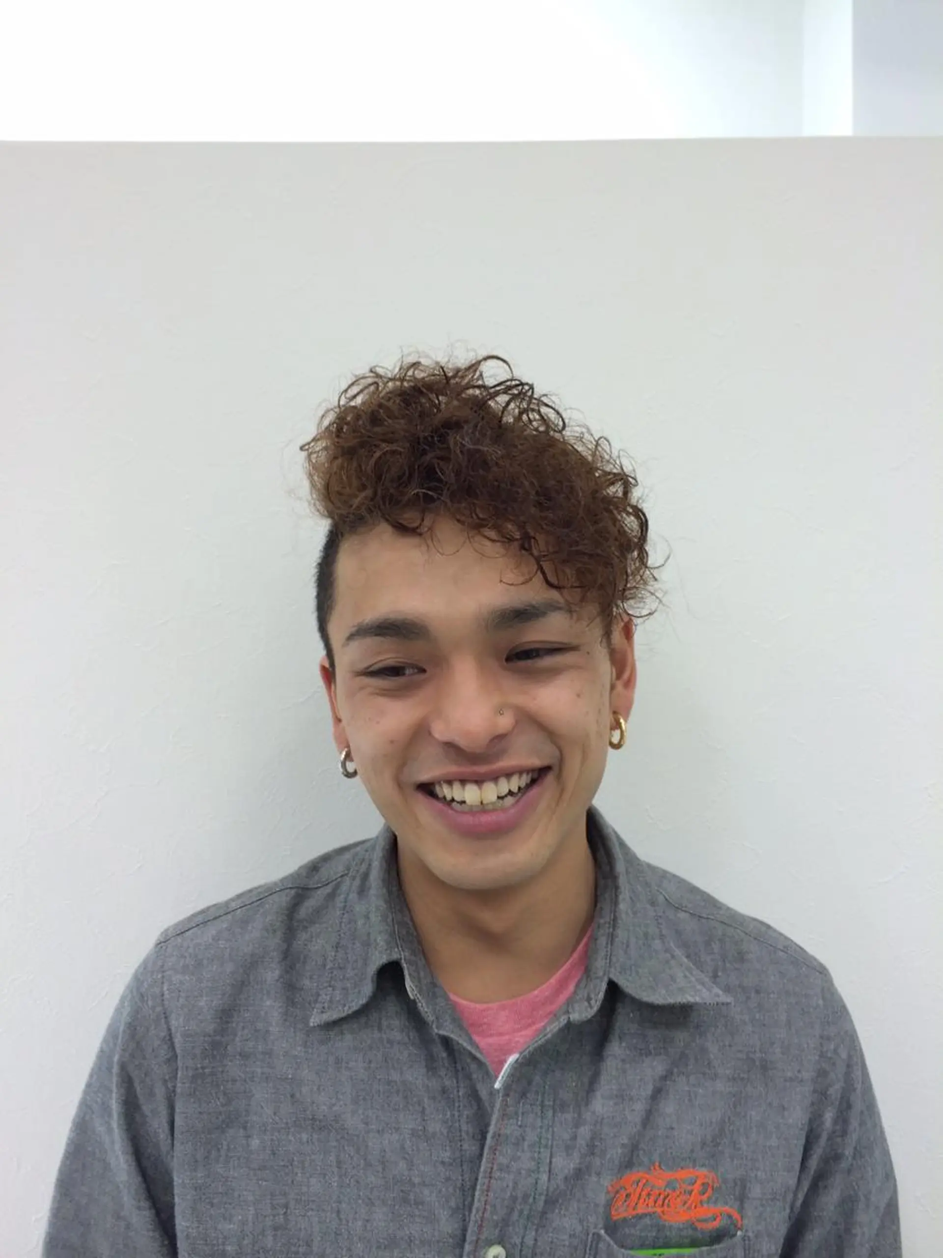 ショート パーマ メンズ メンズパーマ 刈り上げ 佐藤 祥太のヘアスタイル
