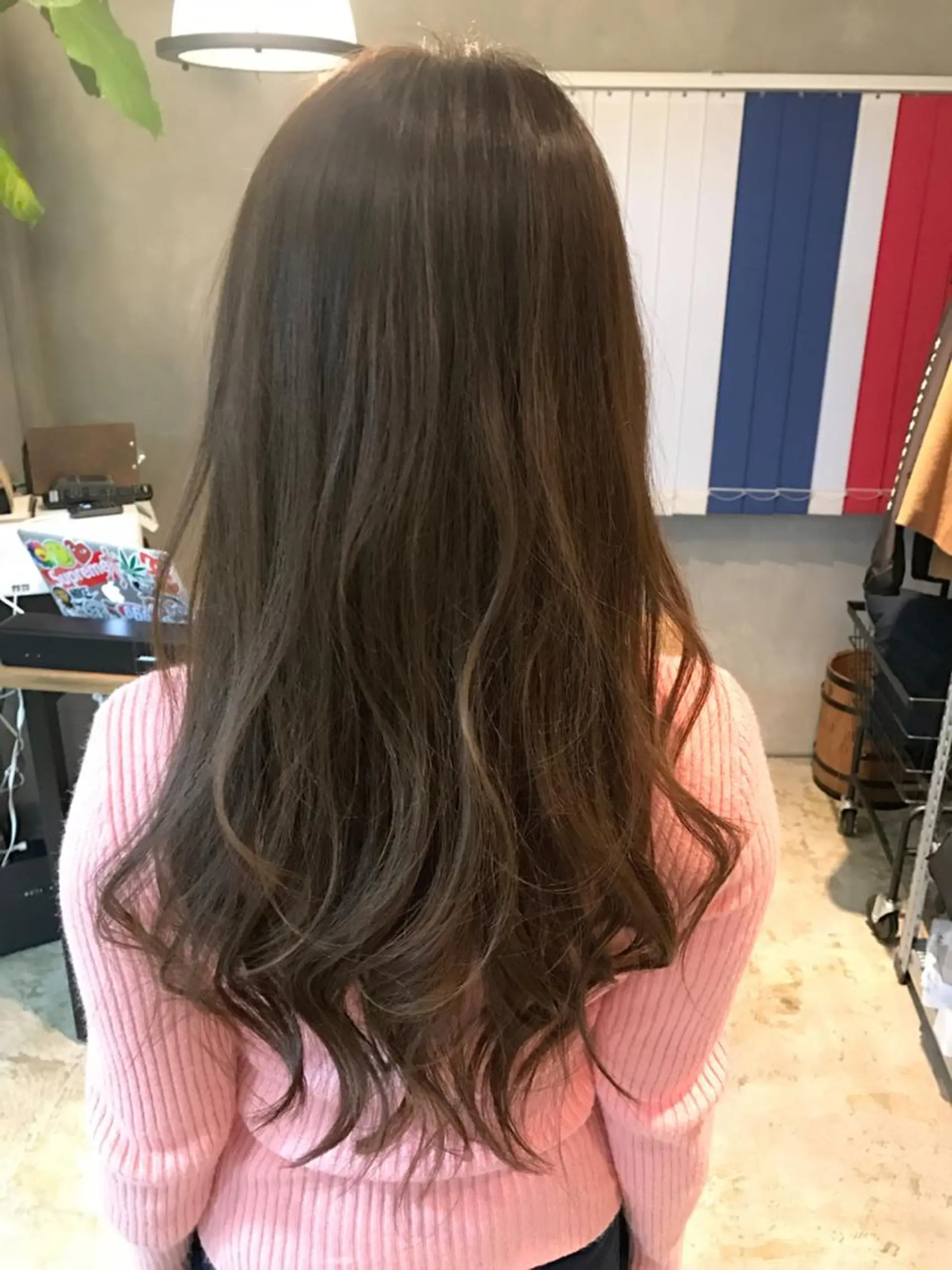 ロング カラー パーマ グレージュ 外国人風カラー カット パーマ 5Five所属・タカサキ ケイタのヘアスタイル