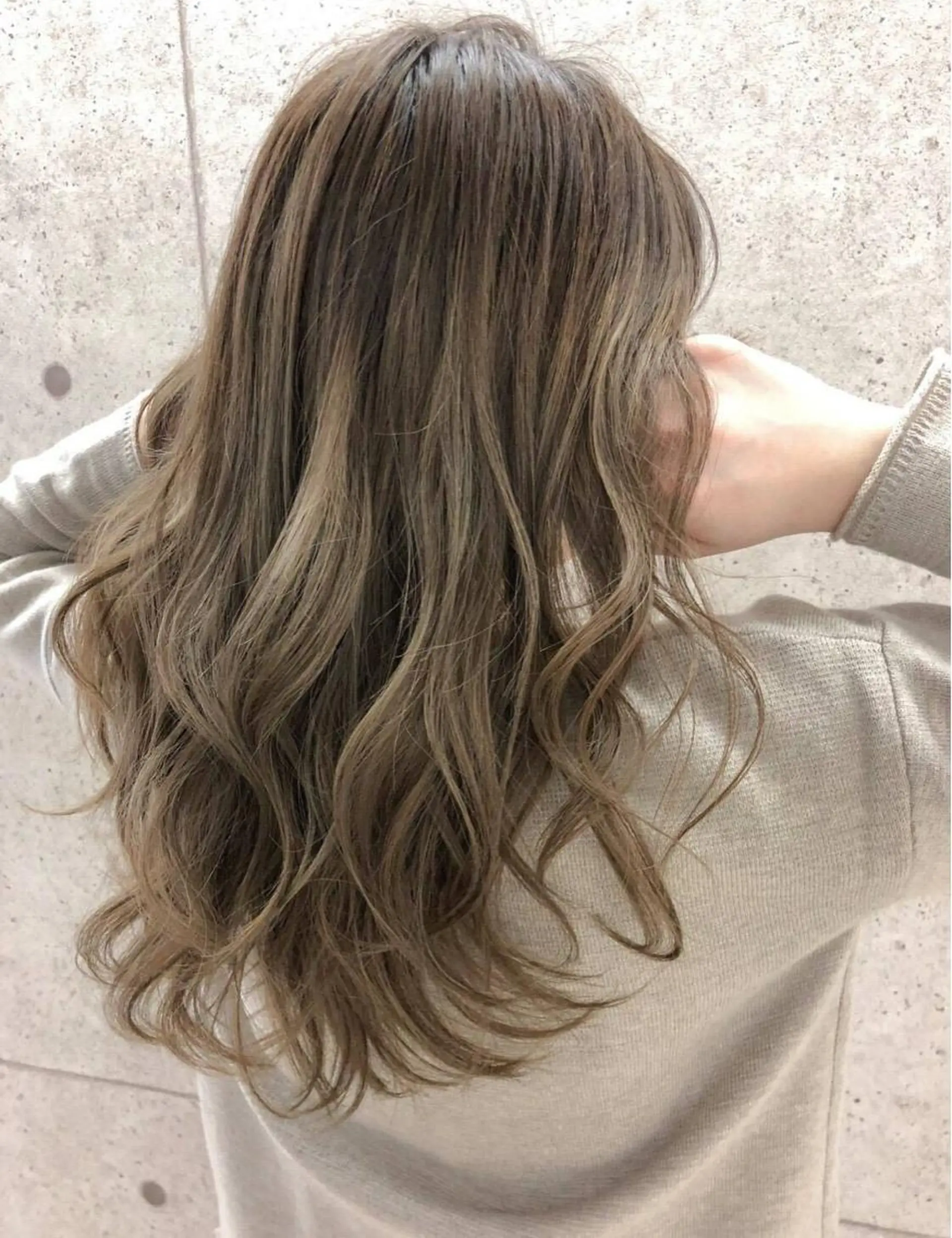 ロング カラー ベージュカラー ブラウンカラー カット ヘアカラー トリートメント 🎊ルービック 京橋店💛のヘアスタイル