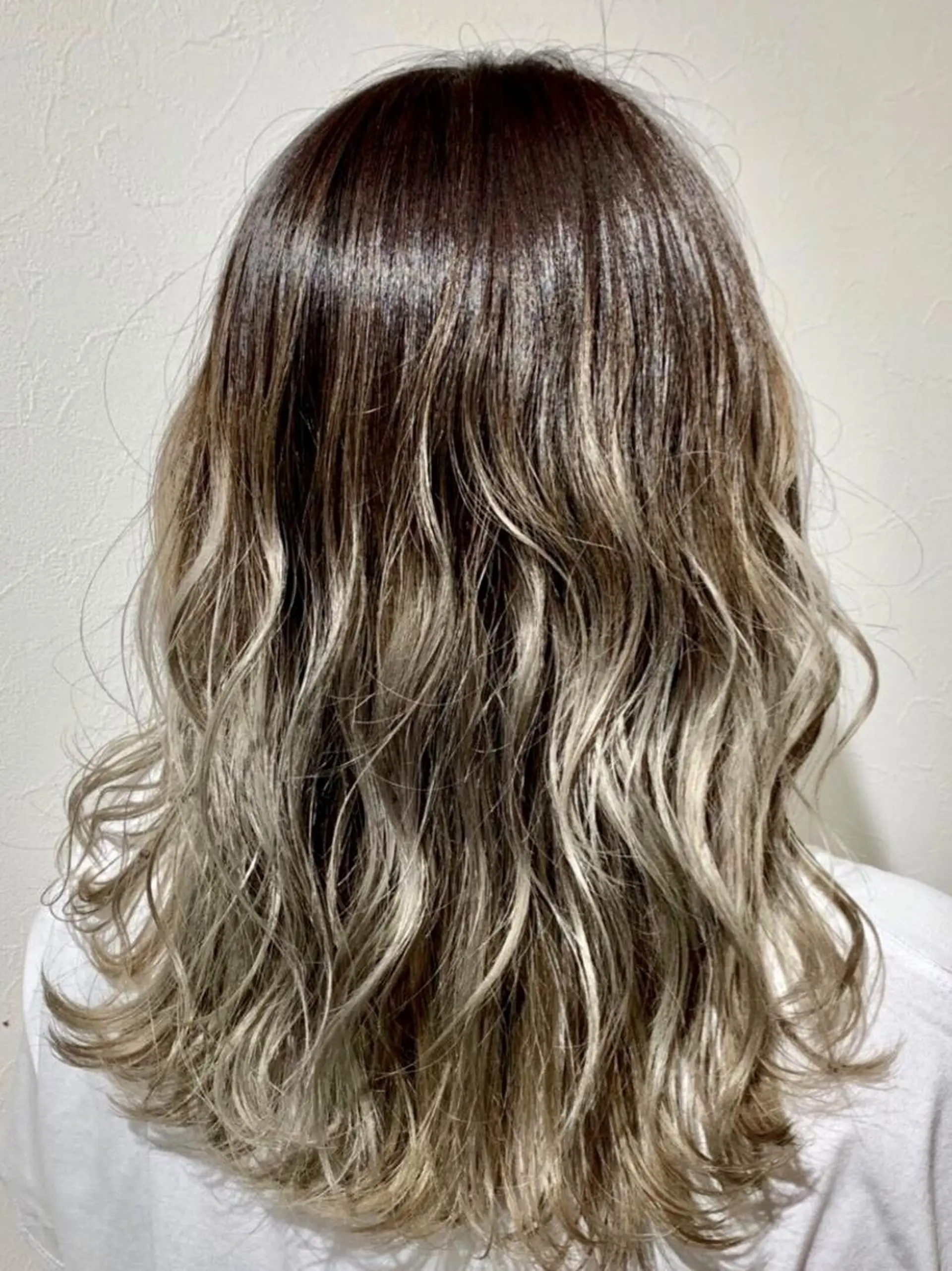 ロング カラー パーマ ヘアアレンジ レミーエクステ大阪 Device梅田のヘアスタイル