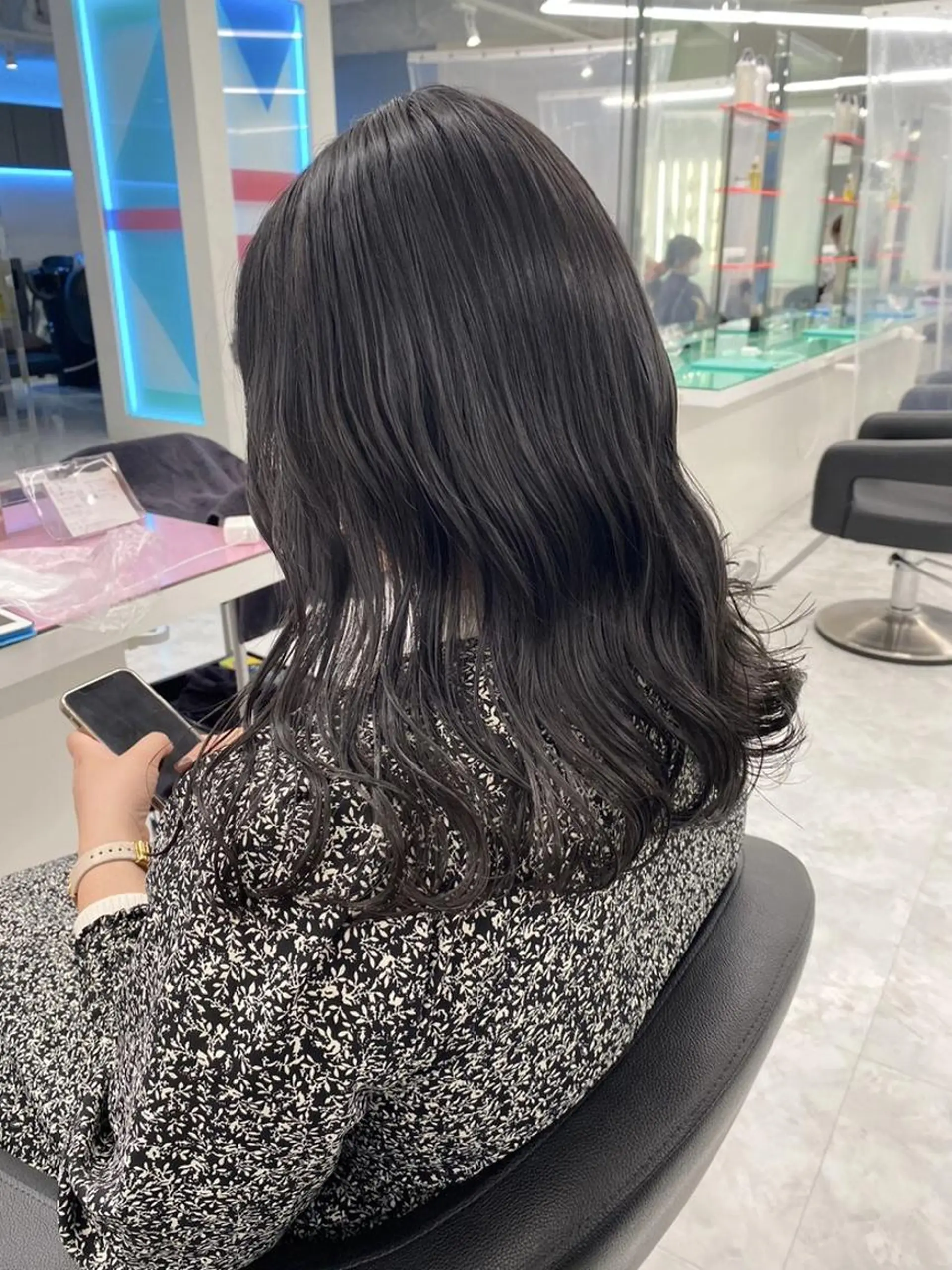 カラー 暗め透明感カラー🤍 銀座TUNE🤍のヘアスタイル