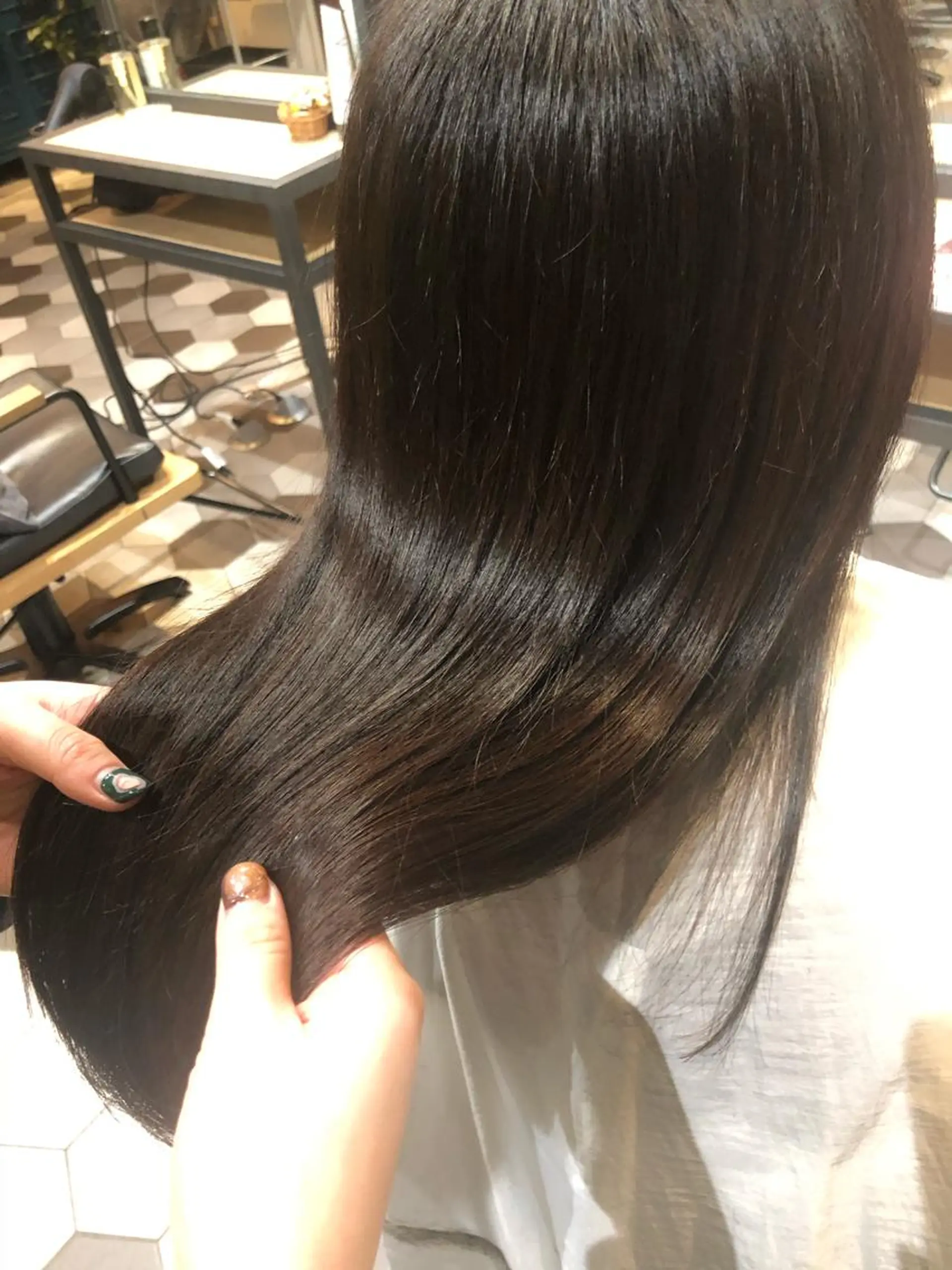 ロング ヘアカラー トリートメント シンタニ ナオトのヘアスタイル