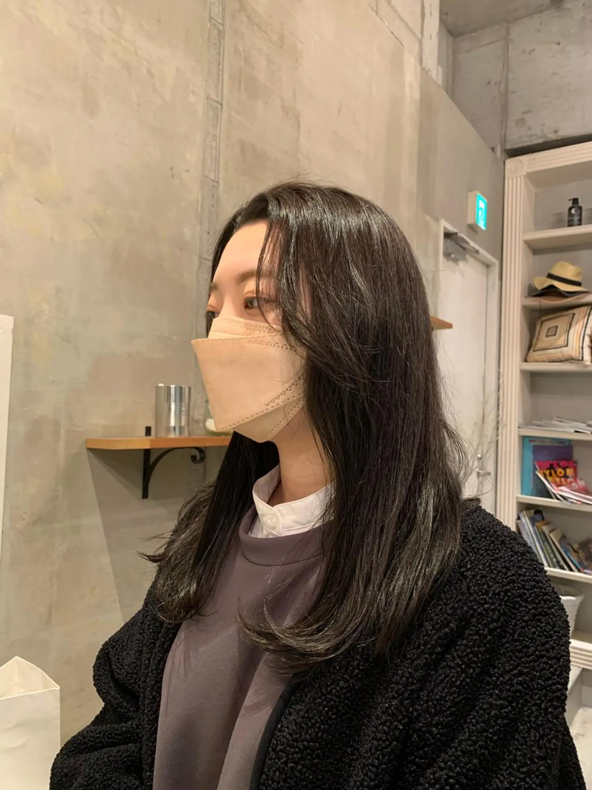 カラー アッシュ ベージュカラー 透明感カラー 韓国風カラー シルバー ヘアカラー トリートメント カネコ ユカリのヘアスタイル