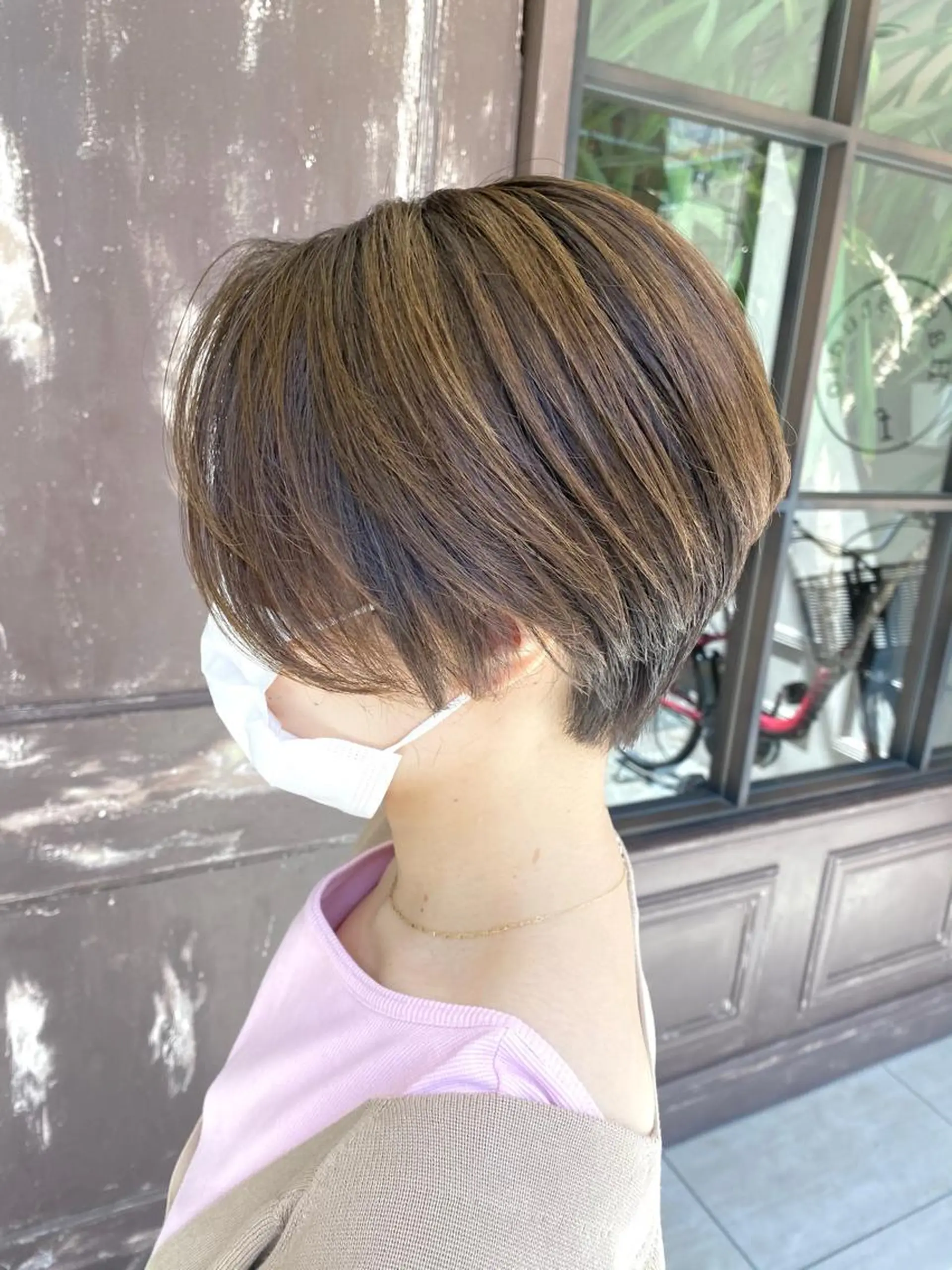 ショート カラー ブラウンカラー オリーブブラウン ショートヘア カット ヘアカラー 川越 輝梨奈のヘアスタイル