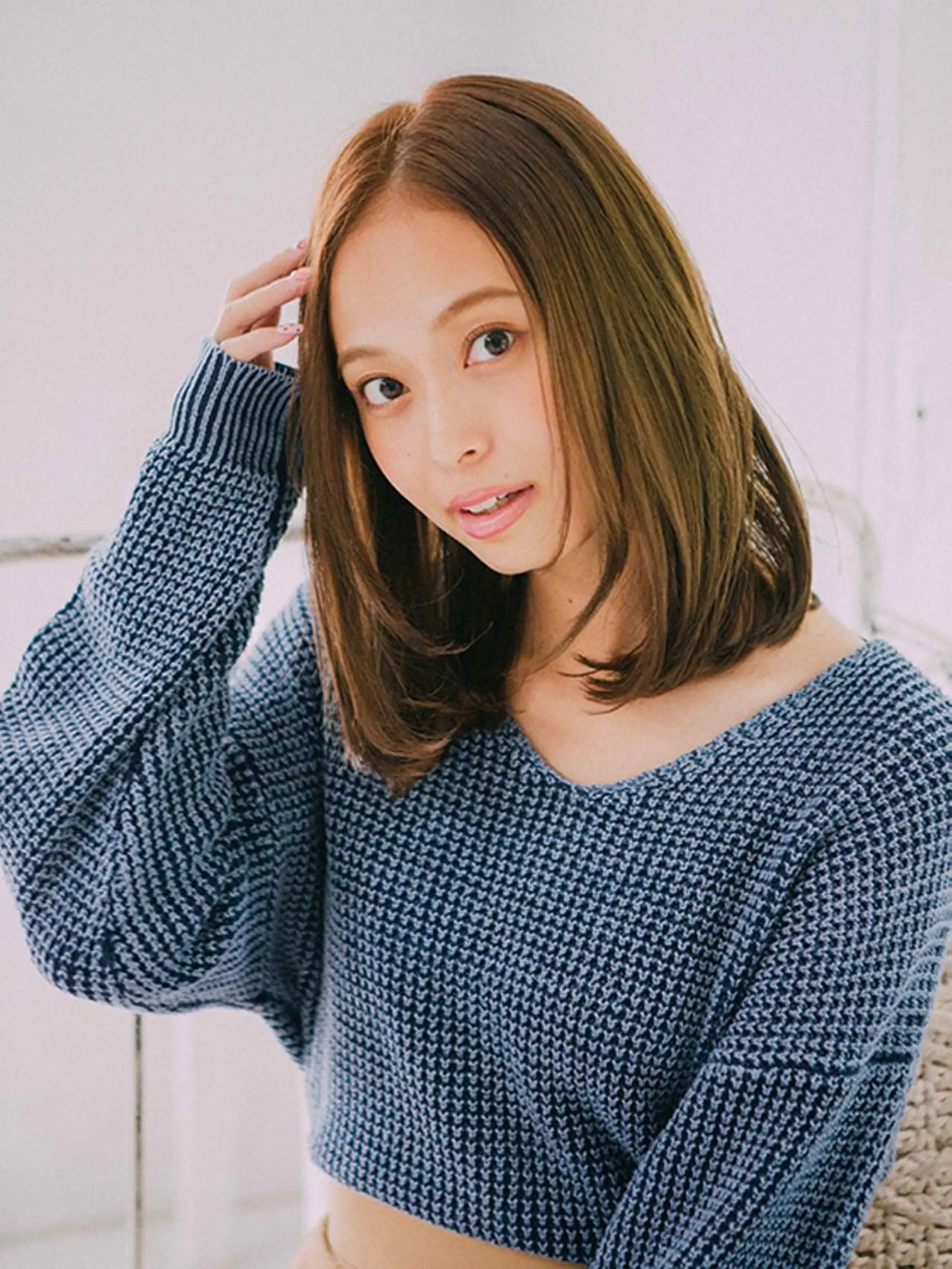 セミロング カラー セミロングパーマ くせ毛 かきあげバング 縮毛矯正 カット ヘアカラー トリートメント 福島 浩司のヘアスタイル