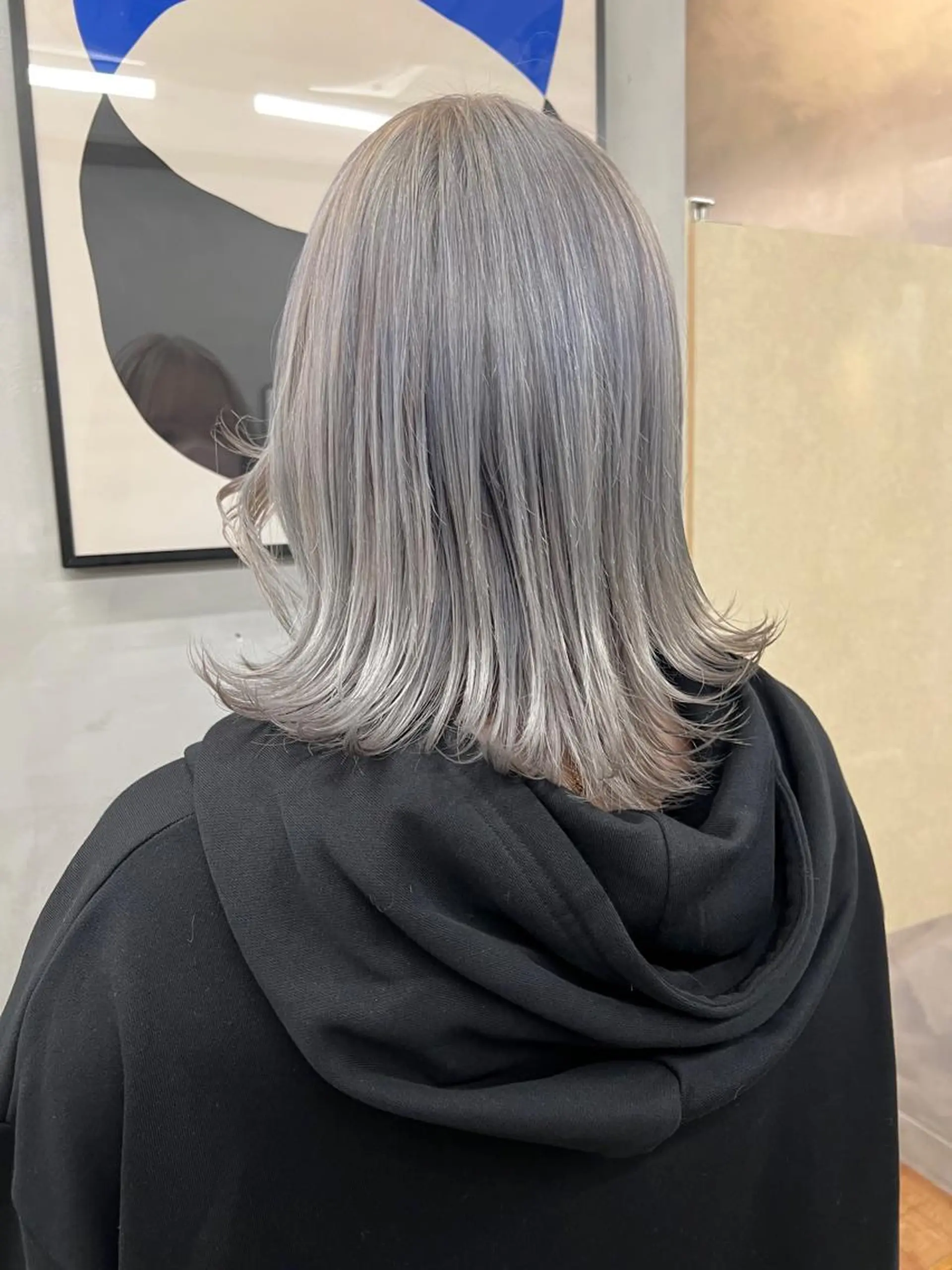 ミディアム カラー ヘアカラー トリートメント 色落ち可愛い艶ハイト ーン🧊AZUKIのヘアスタイル