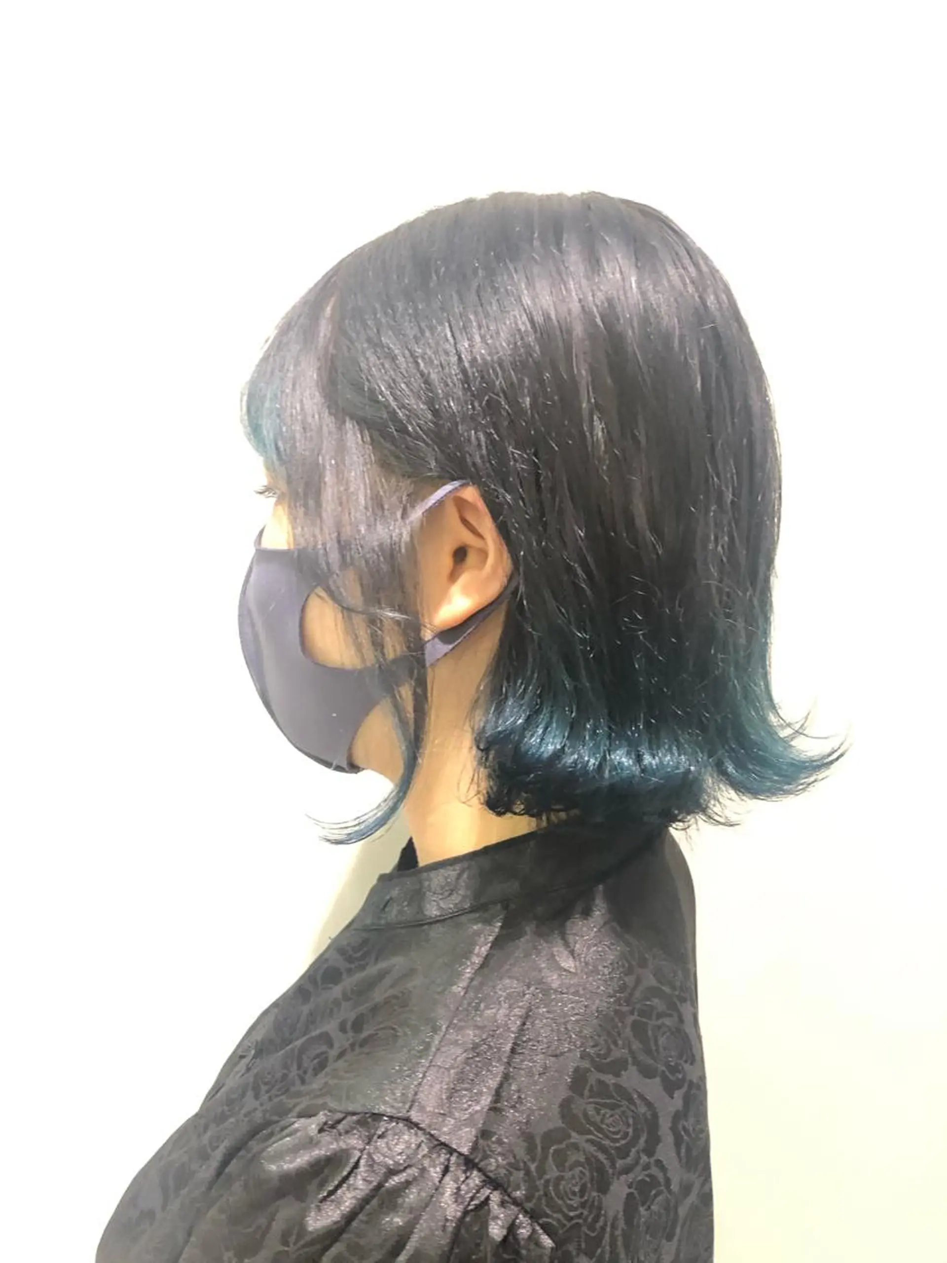 ミディアム カラー 石坂 瀬音のヘアスタイル