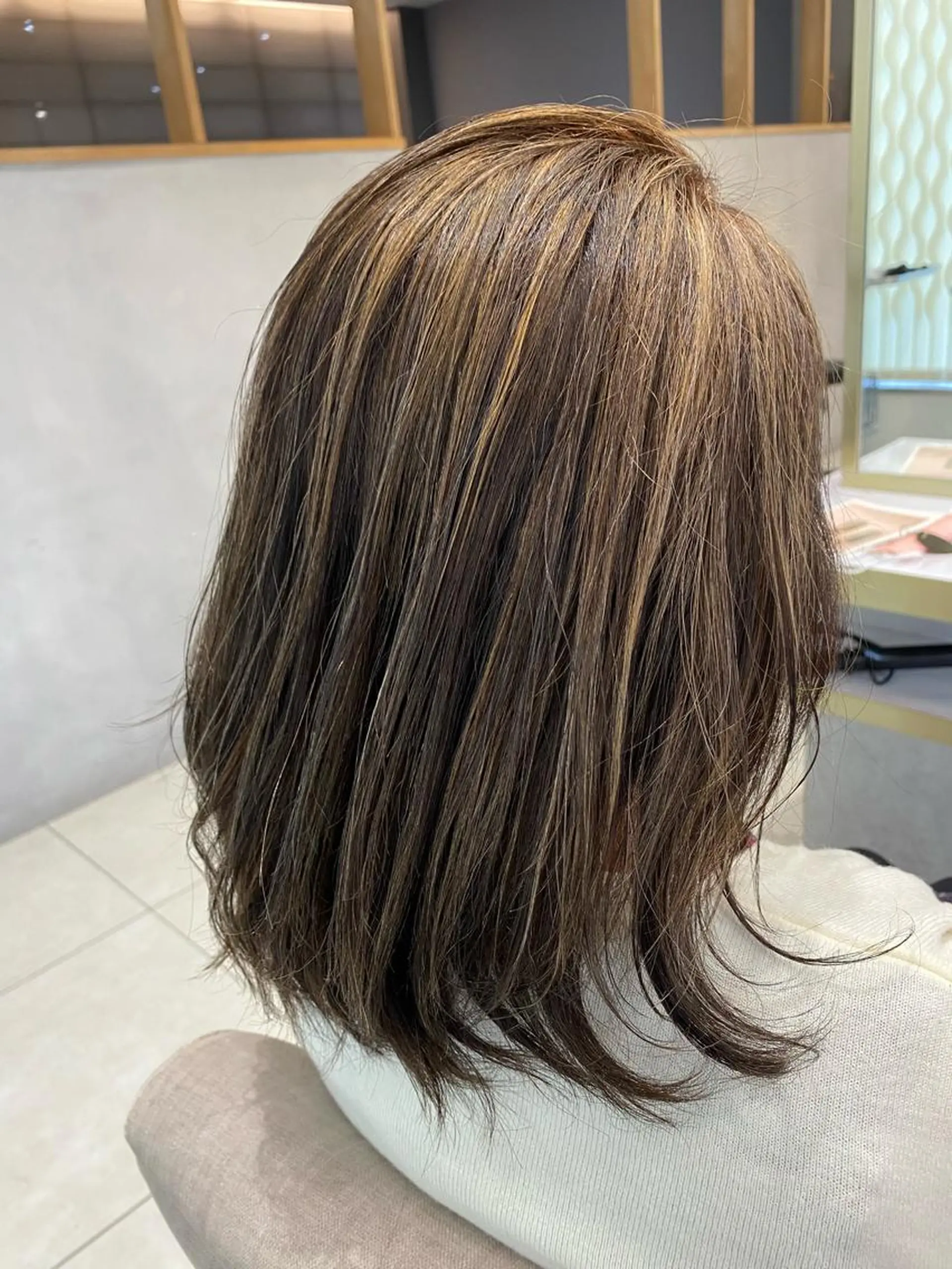 ミディアム カラー 渡辺　亮/ ハイライト/髪質改善のヘアスタイル