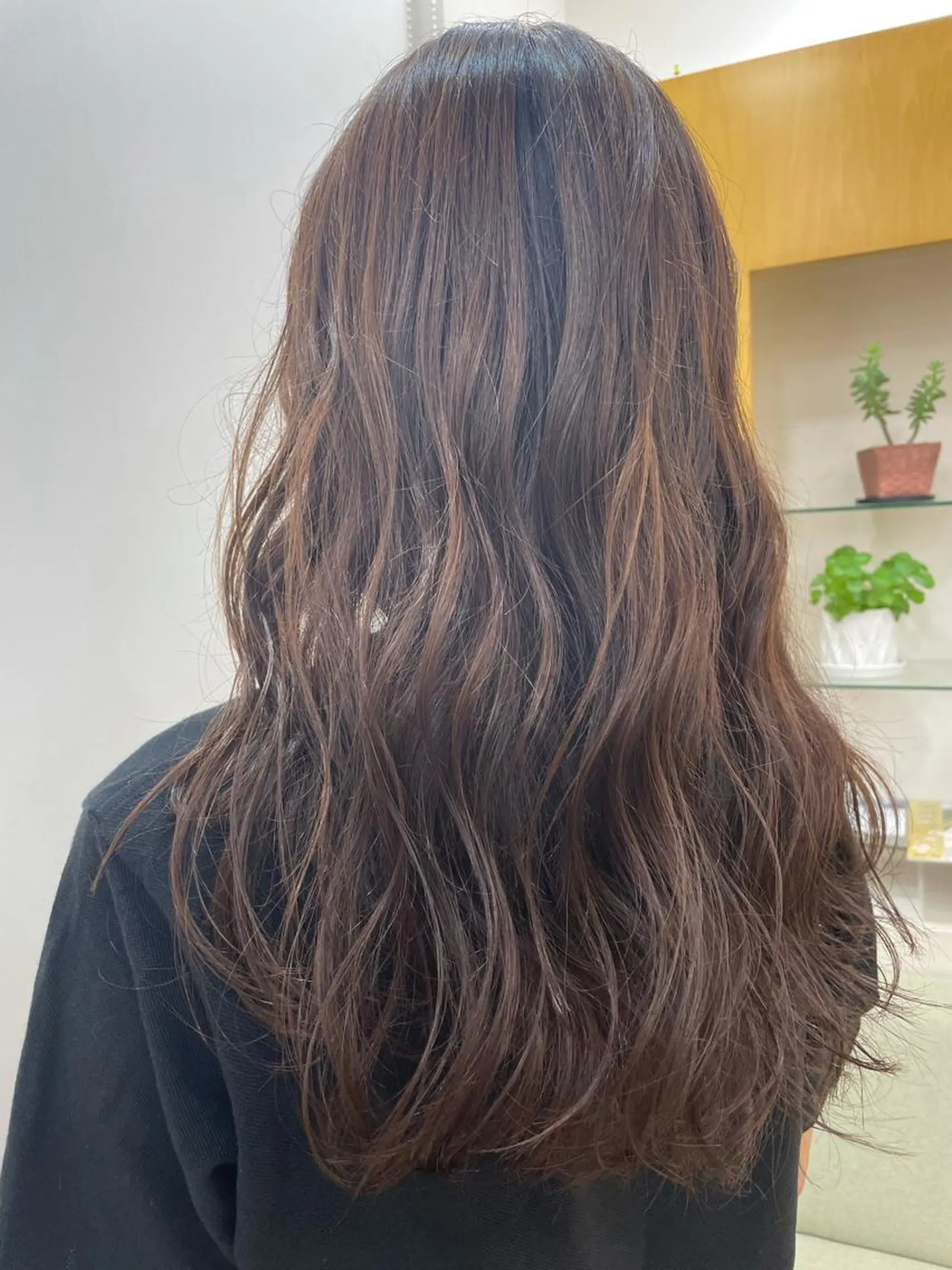 ロング 福原 亜祐美のヘアスタイル