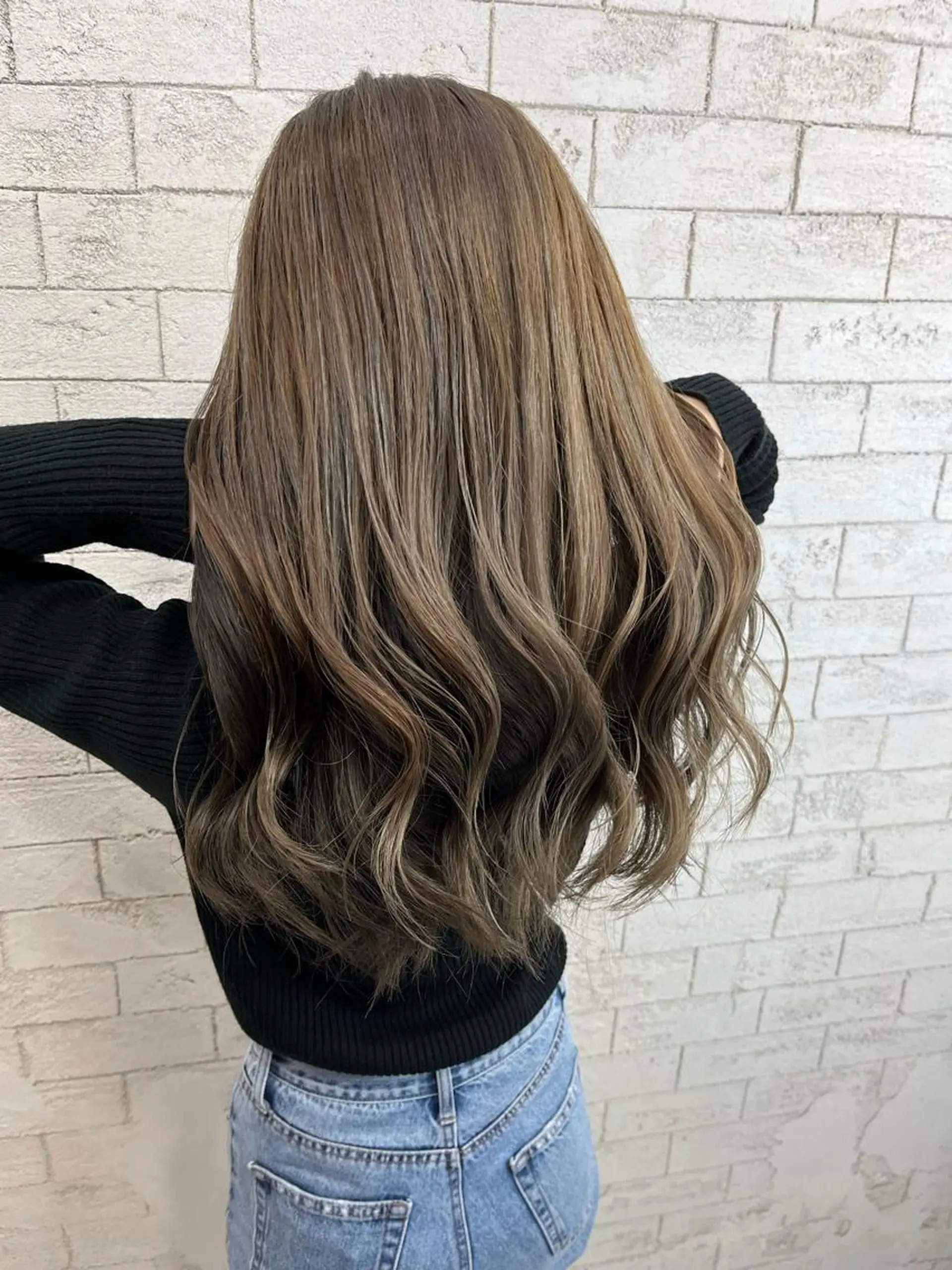 ロング 韓国風透明感カラー 🌜YUI🌜のヘアスタイル
