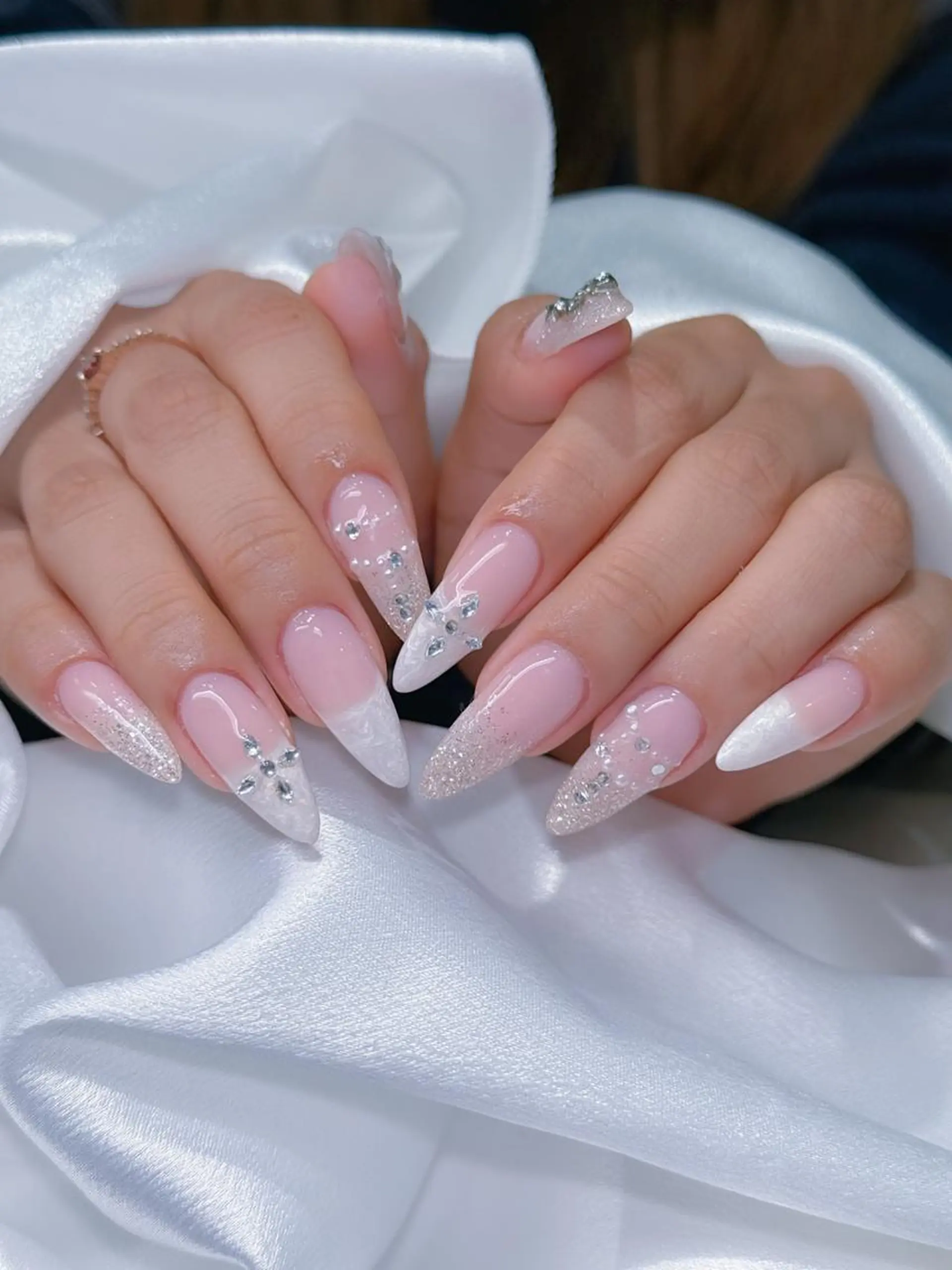 ネイル アートネイル オーロラネイル ブルー チークネイル フットネイル Nails 168 ネイルズイロハのネイルデザイン