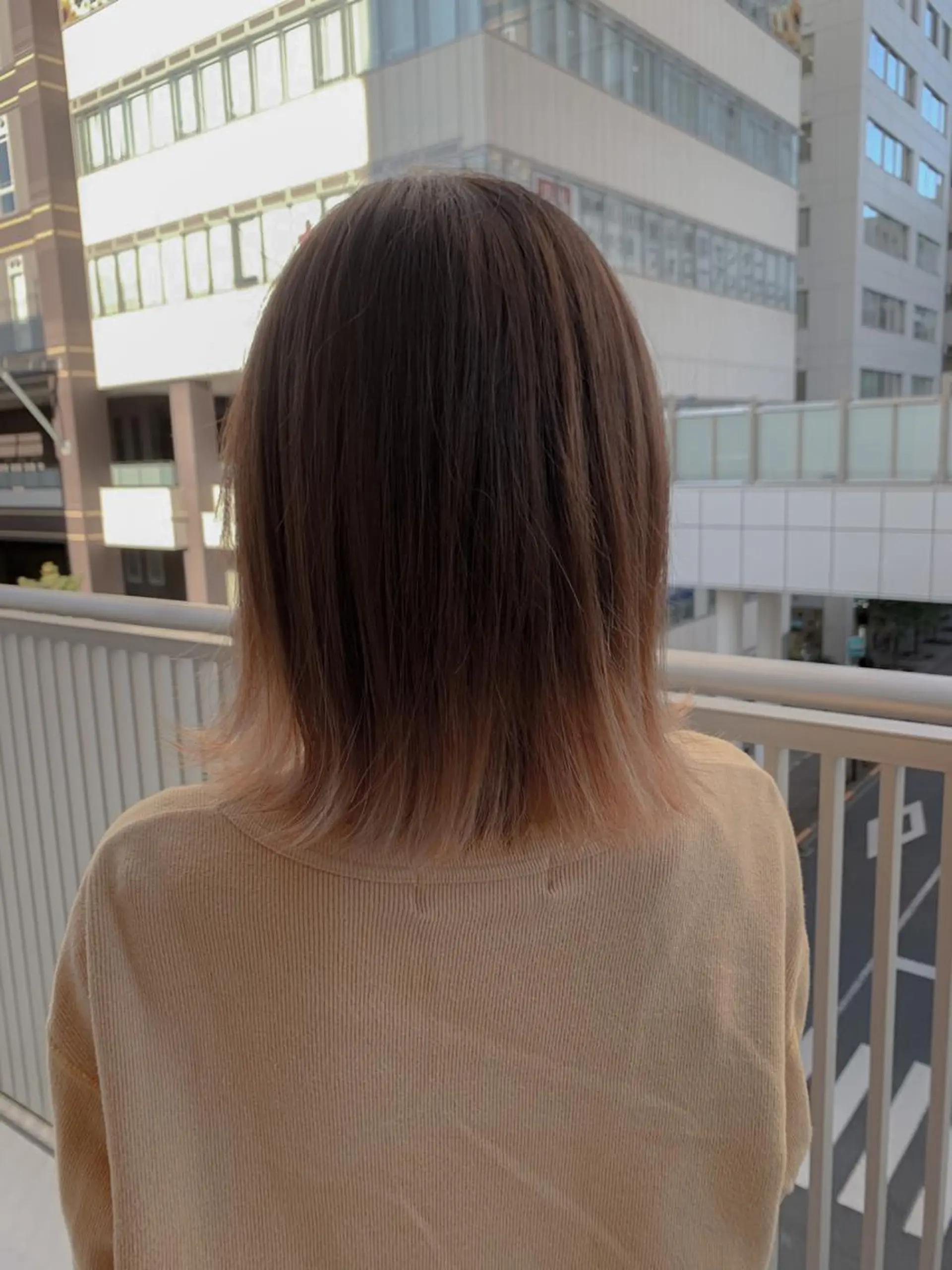 ミディアム カラー バレイヤージュ ブリーチ レイヤーカット 坂井翔　kiju オーナースタイリストのヘアスタイル