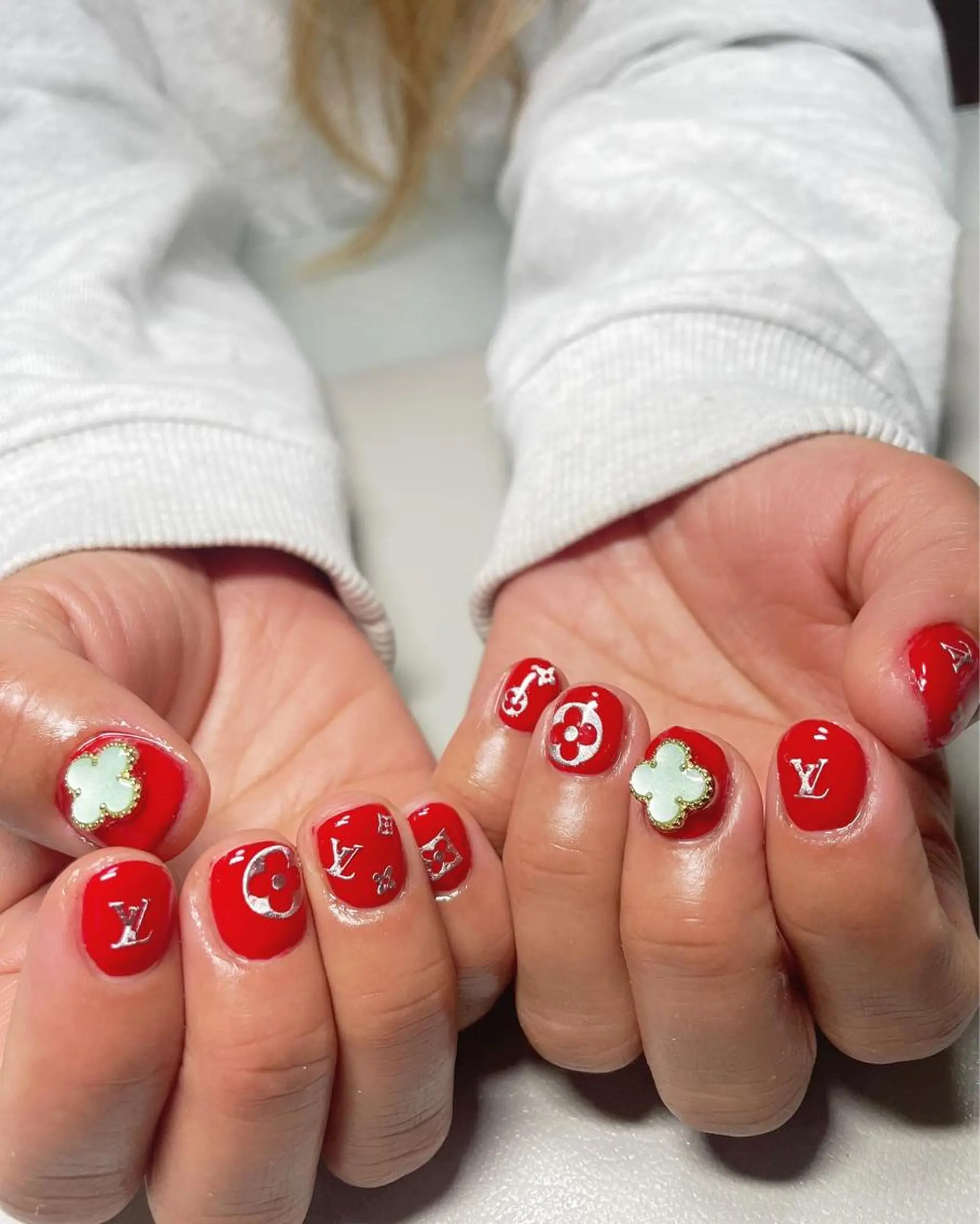 ネイル 加瀬 アンジェリーのネイルデザイン