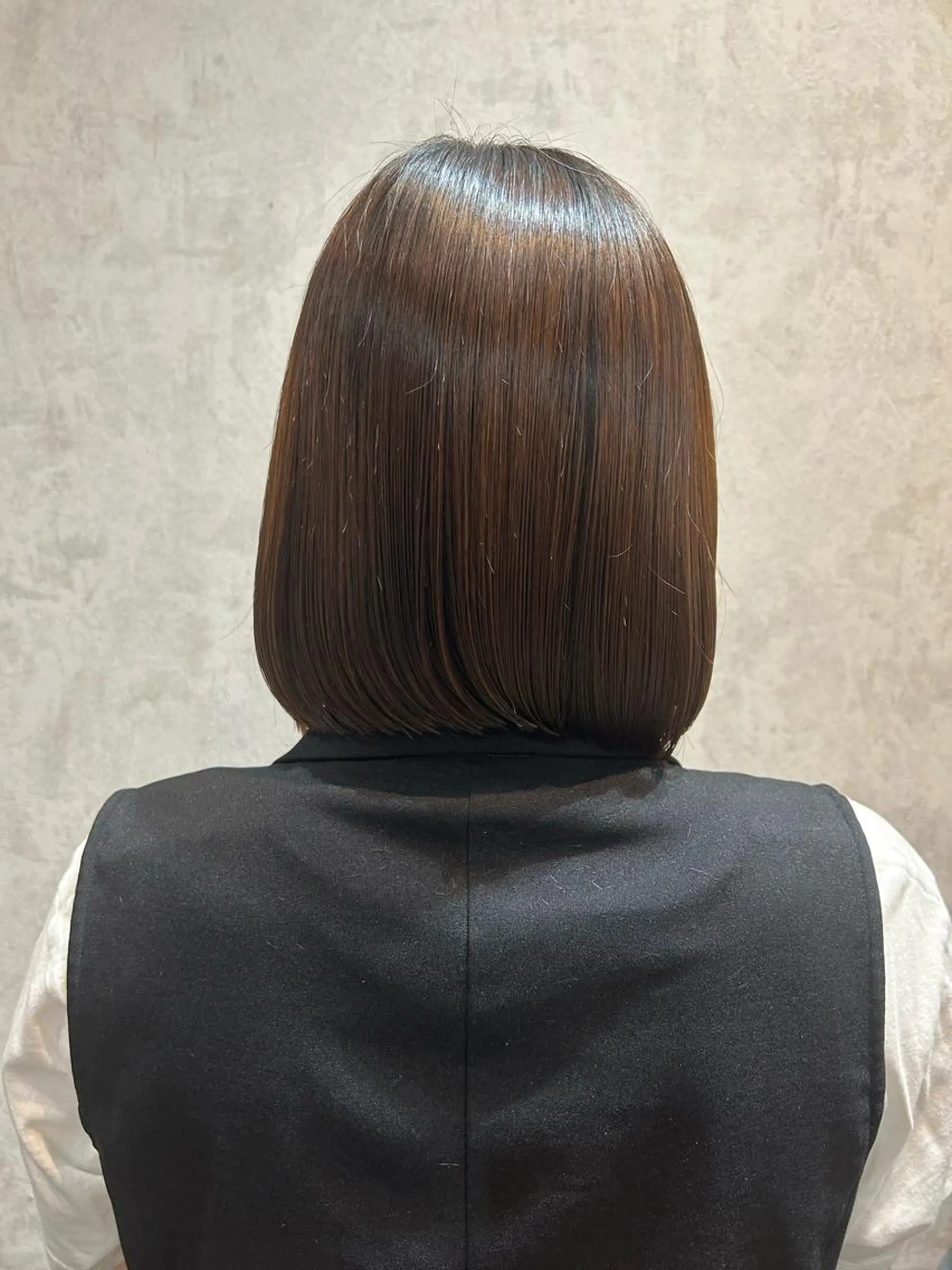 ショート ボブ カット 縮毛矯正 飯塚 沙衣のヘアスタイル