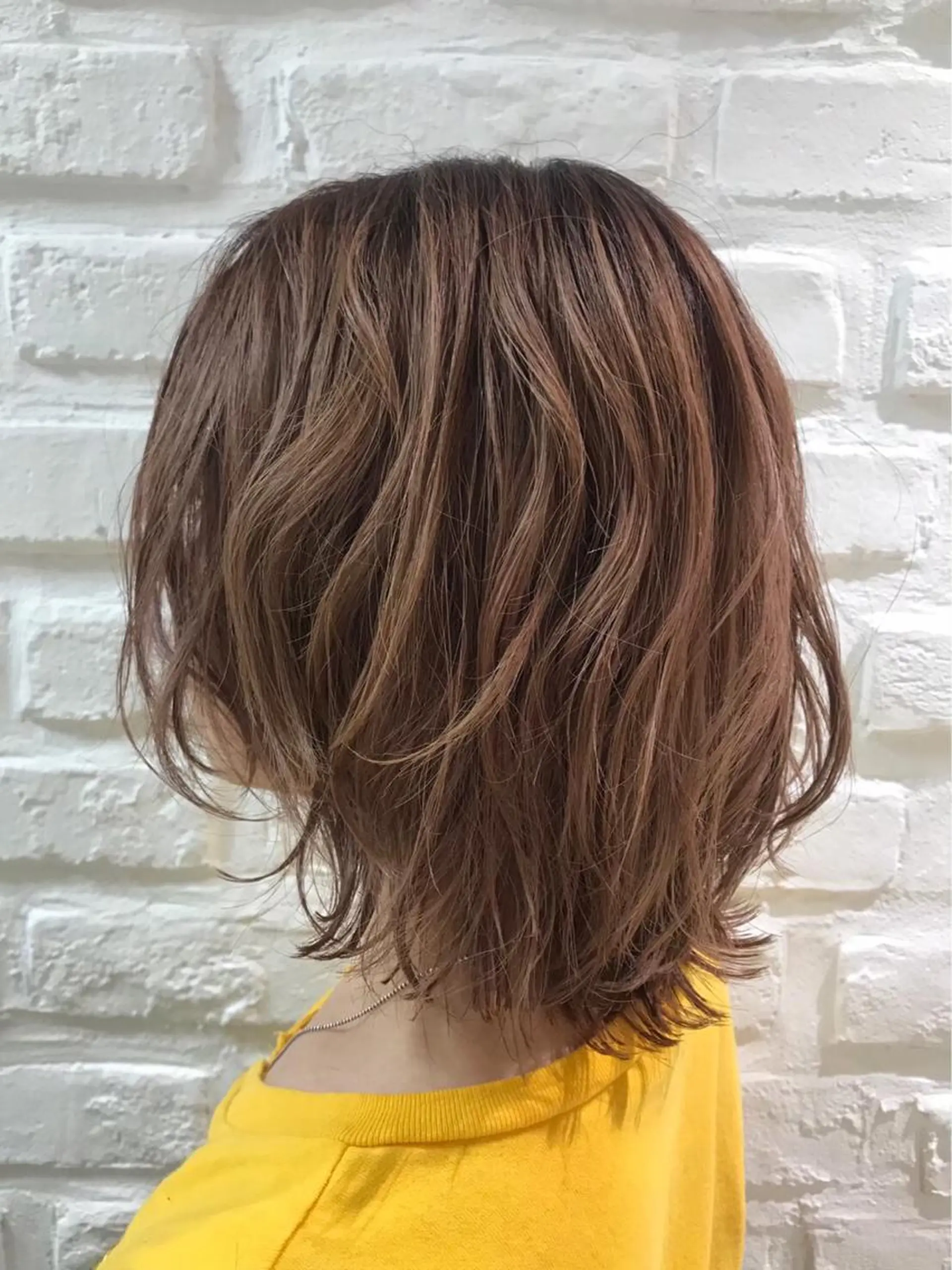 ミディアム ボブ 外ハネヘア カット トリートメント 暖色カラー🌹 中山由梨のヘアスタイル