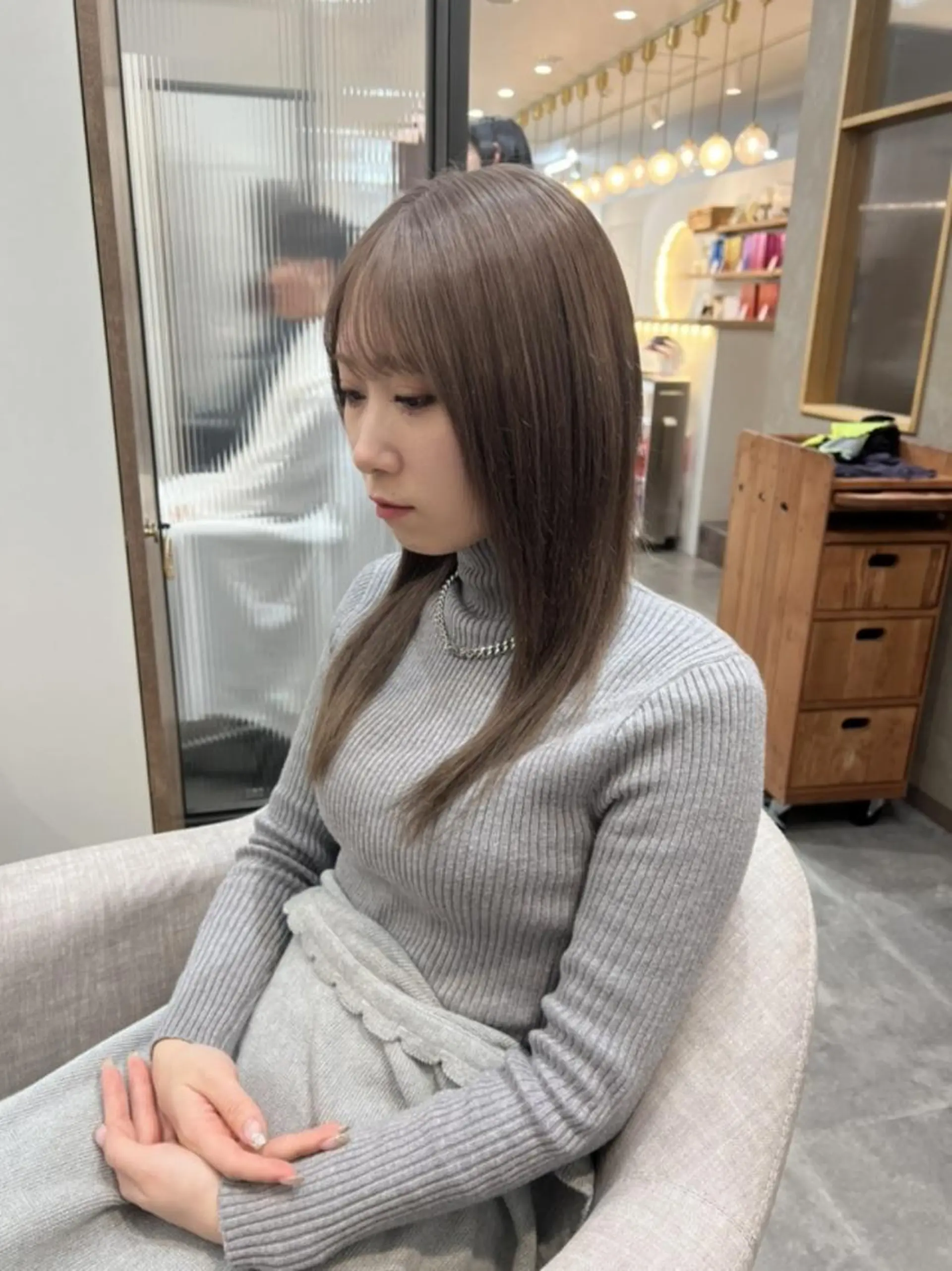 ロング カラー ブリーチ Ami アミのヘアスタイル