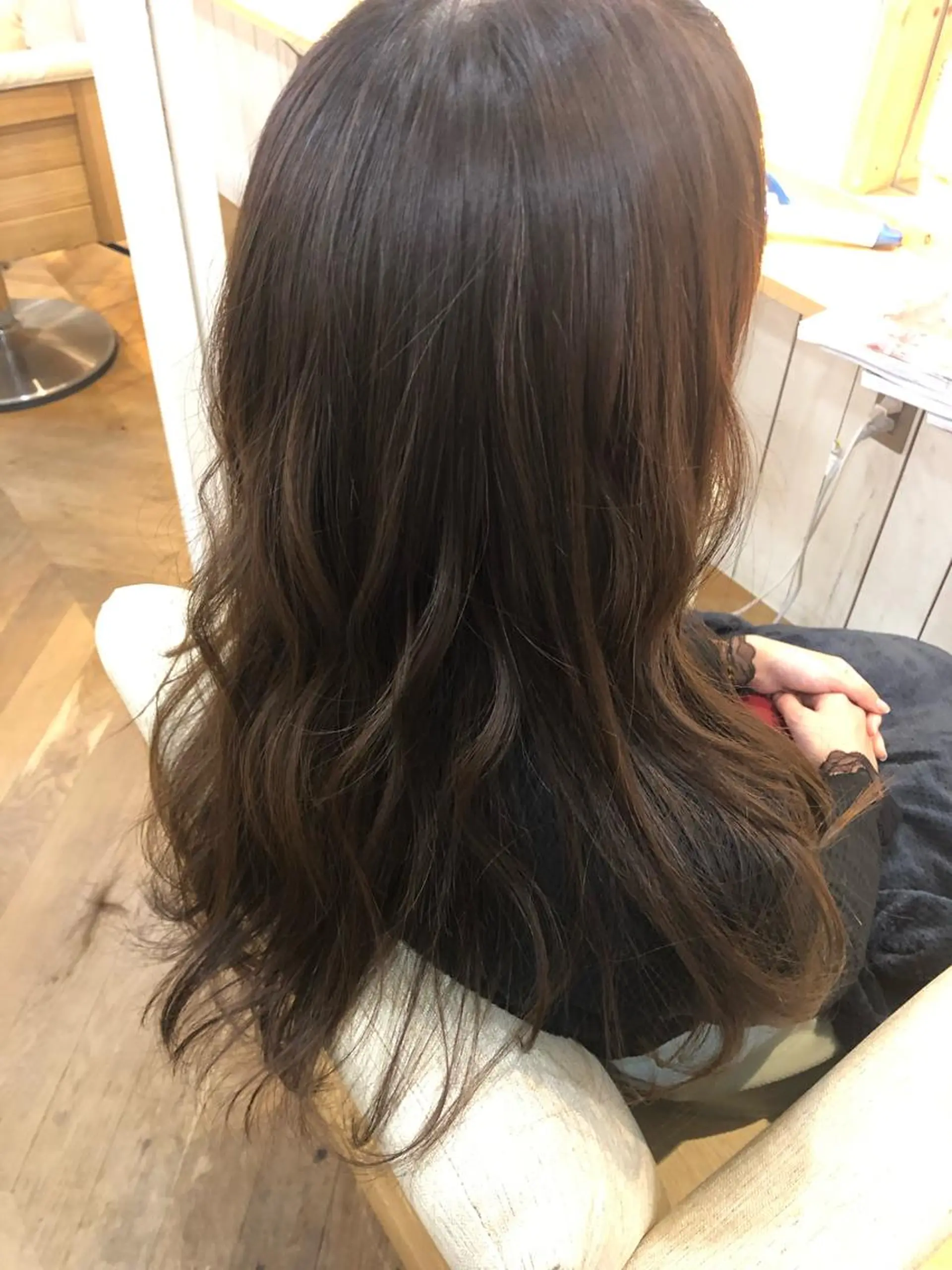 ロング カラー DEEokazaki kobayashiのヘアスタイル