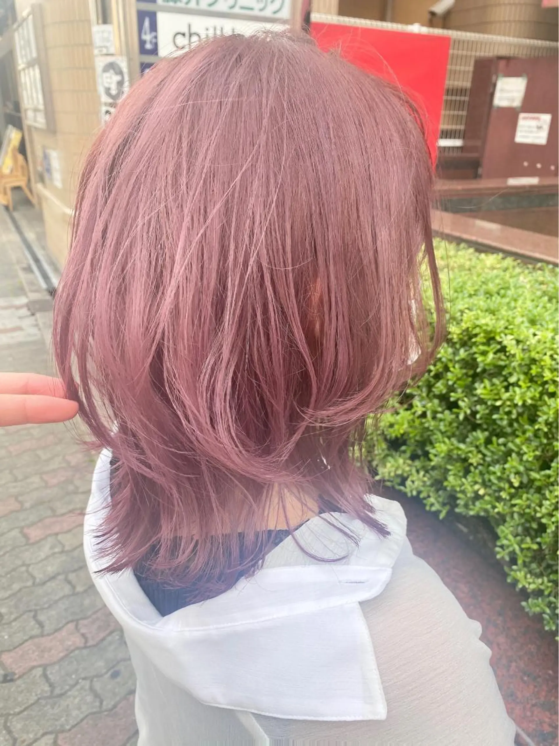 ミディアム レイヤーカット ハイトーンカラー🍑 心斎橋のヘアスタイル