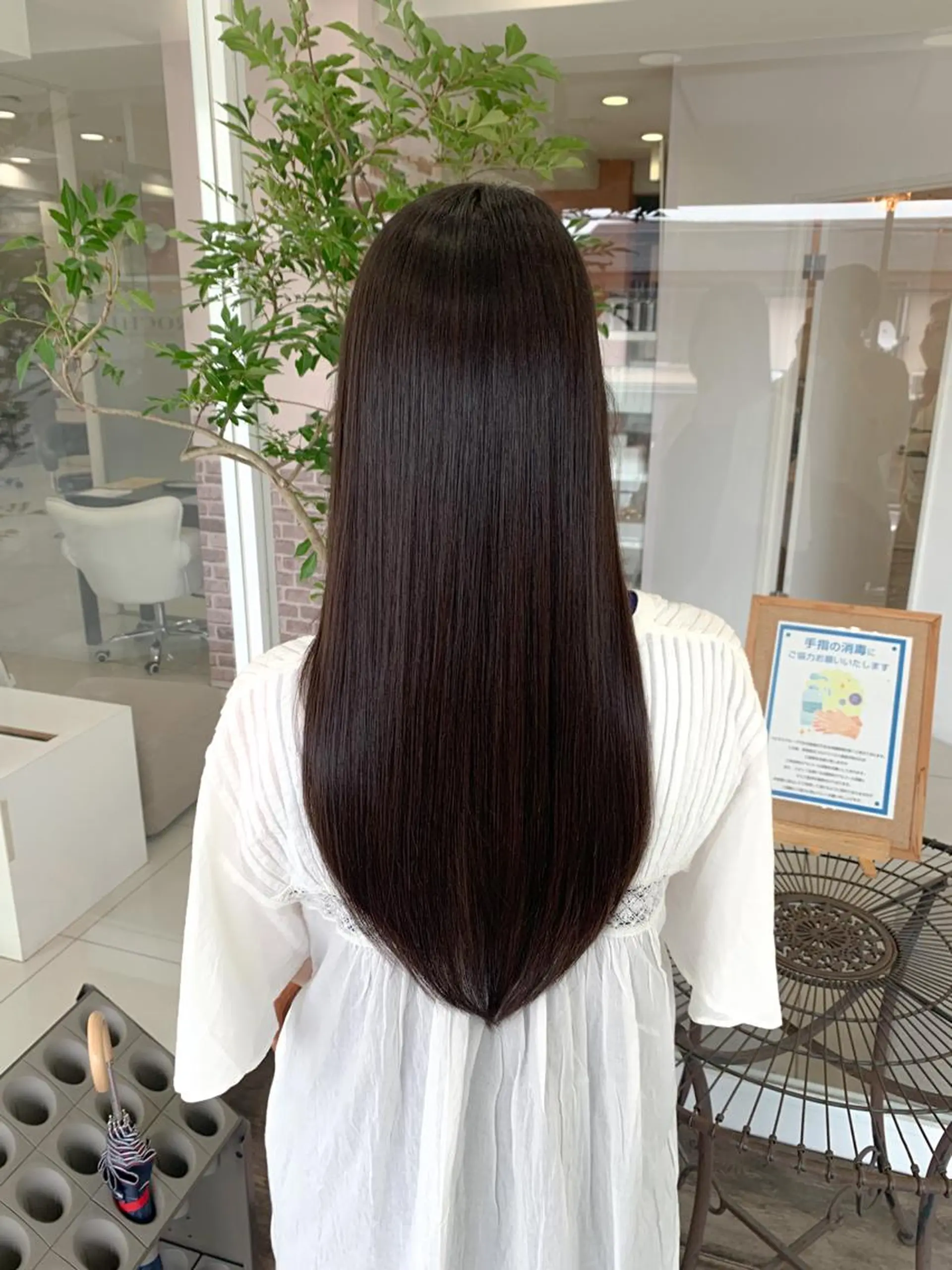 ロング カラー ブラウンカラー ナチュラルブラウン ハピネス所属・川本 真鈴のヘアスタイル