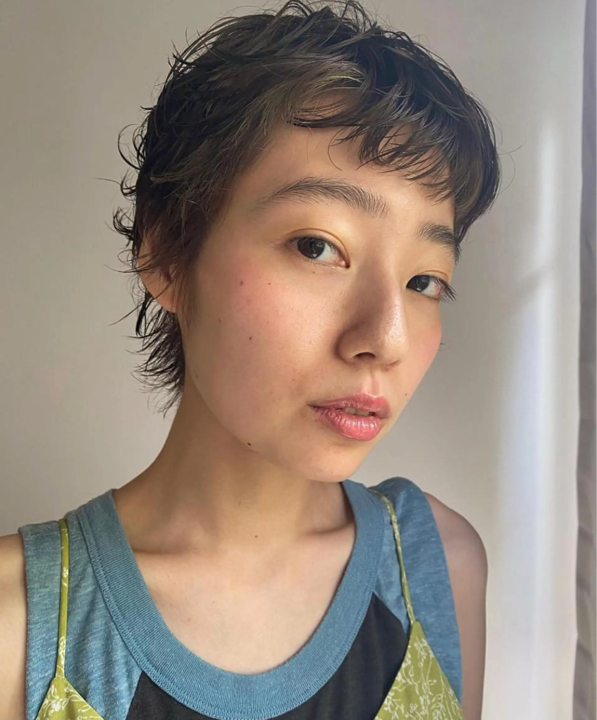 岡田 神奈のヘアスタイル