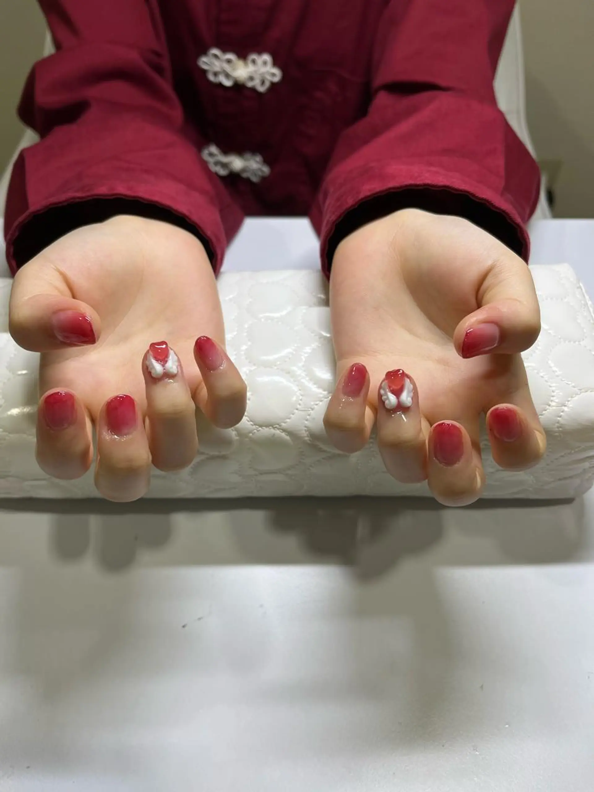 ネイル フットネイル グラデーション 韓国ネイル マグネットネイル ワンカラーネイル ハンドネイル Toystage所属・toystage .nailのネイルデザイン