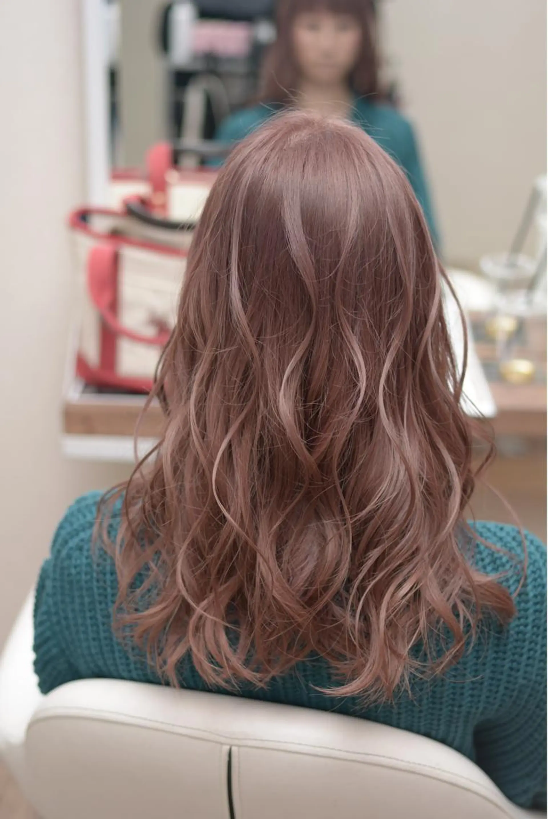 ミディアム ピンクブラウン レディース専用🌷咲 の垢抜けブリーチ部屋のヘアスタイル