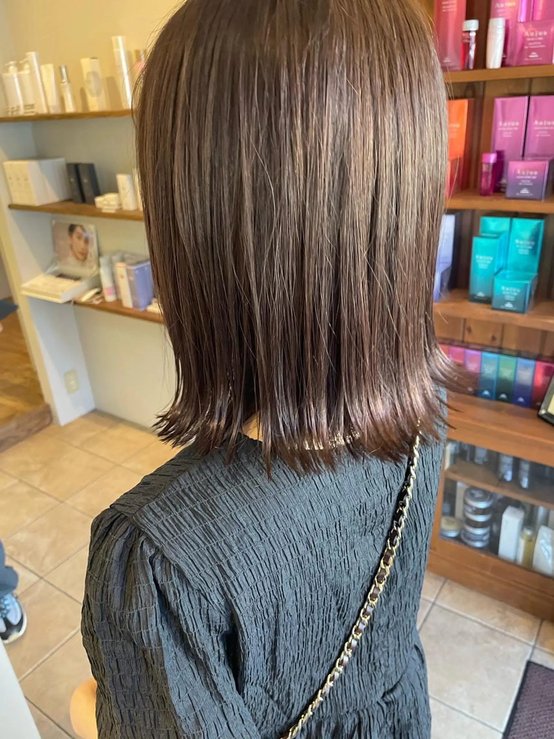 カラー 栗林 茉那のヘアスタイル