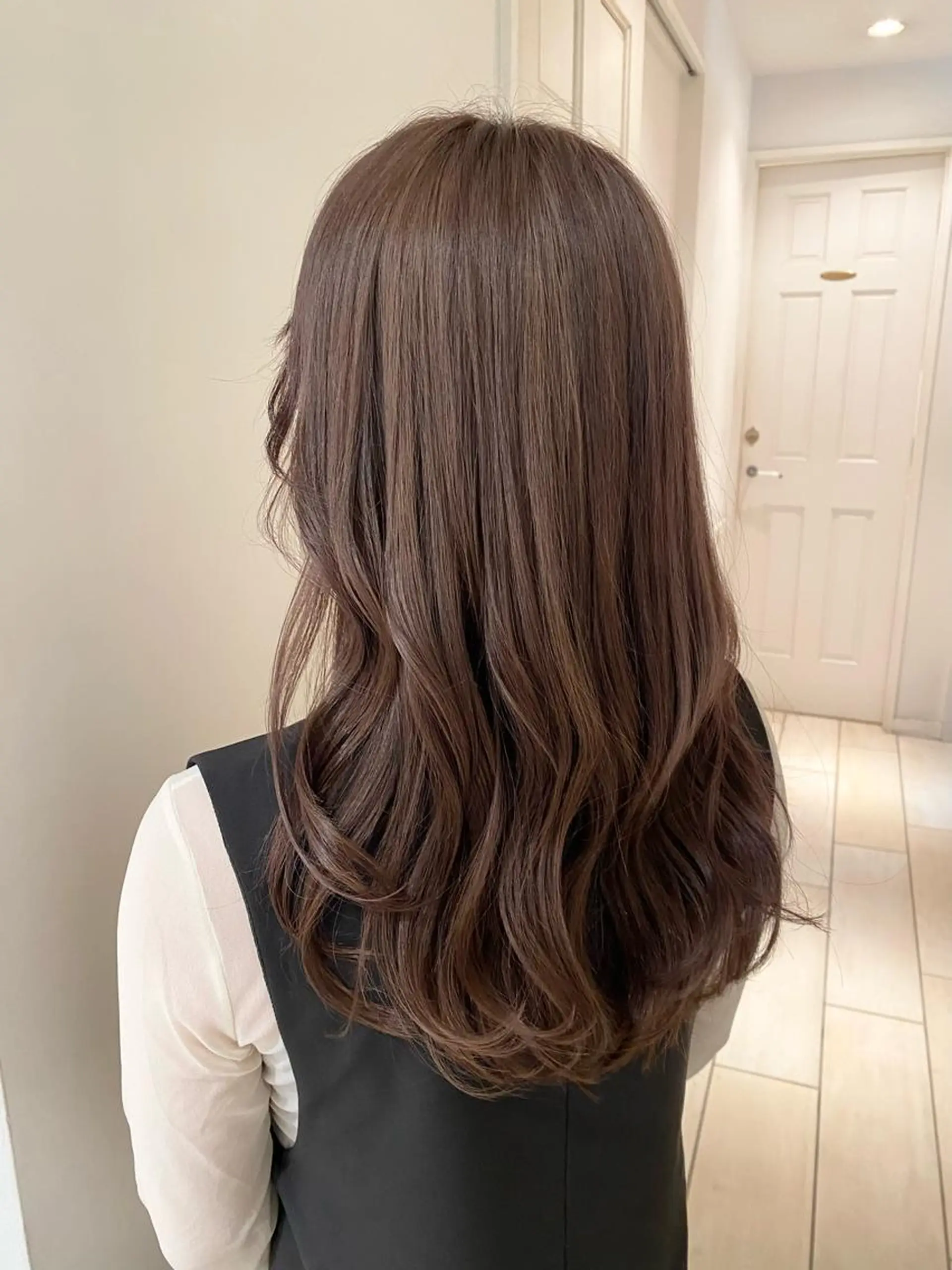 セミロング カラー カット ヘアカラー トリートメント 大人透けカラー 🌼小林杏夏🌼のヘアスタイル