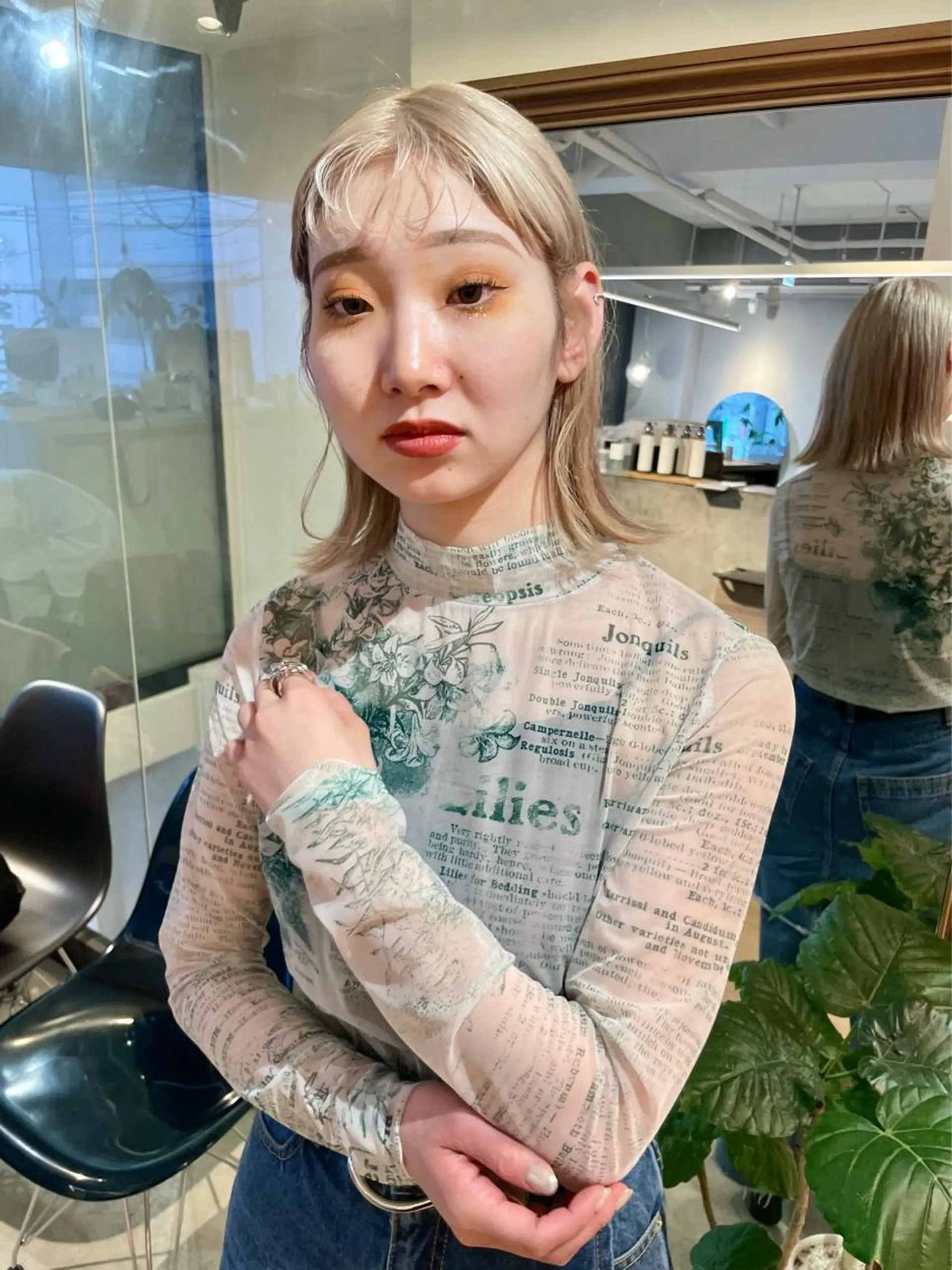 ショート カラー カット ヘアカラー ぱつっとボブ 古家 佑真のヘアスタイル