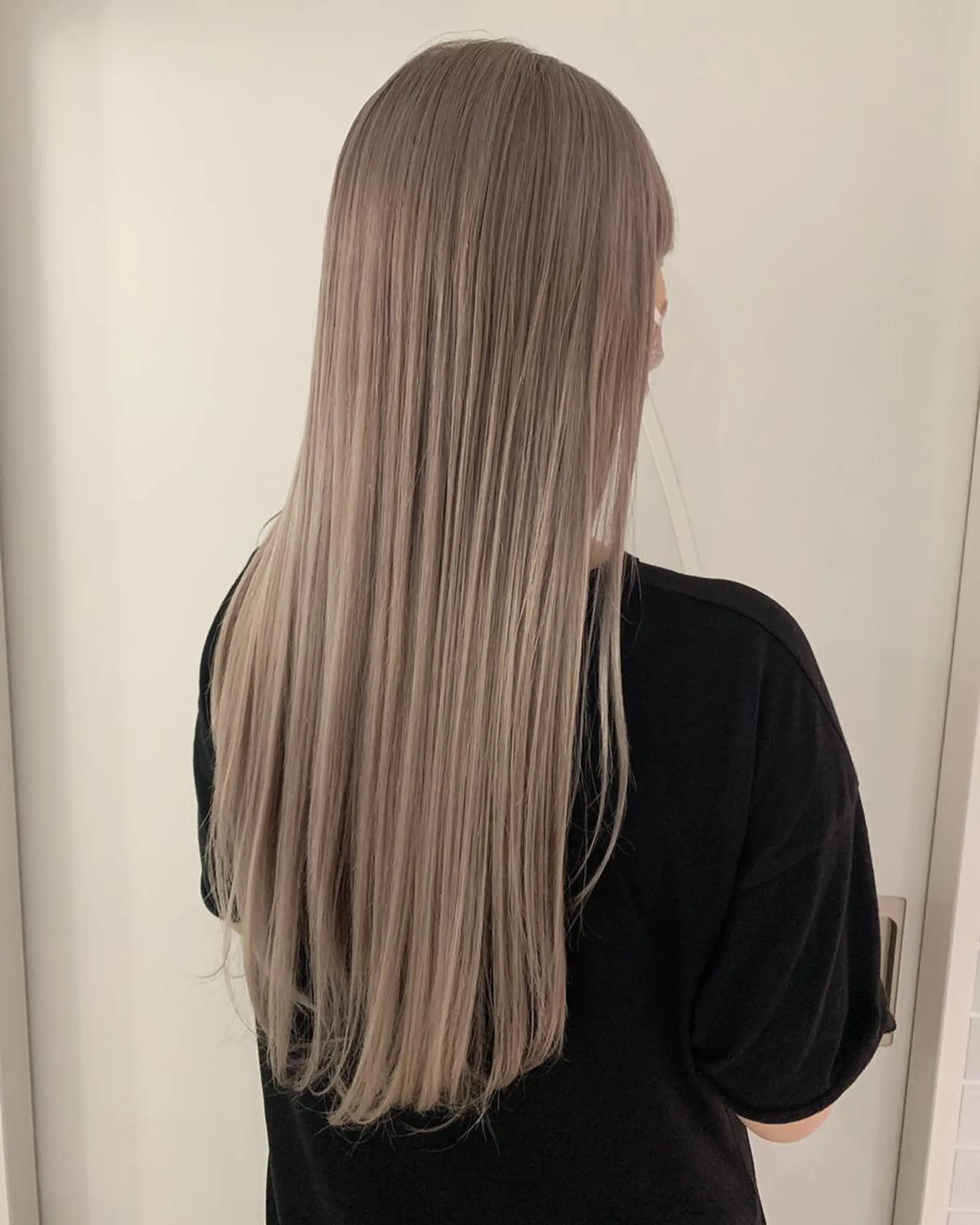 ロング カラー ベージュカラー ヘアカラー トリートメント mao/ブリーチ ハイトーンカラーのヘアスタイル