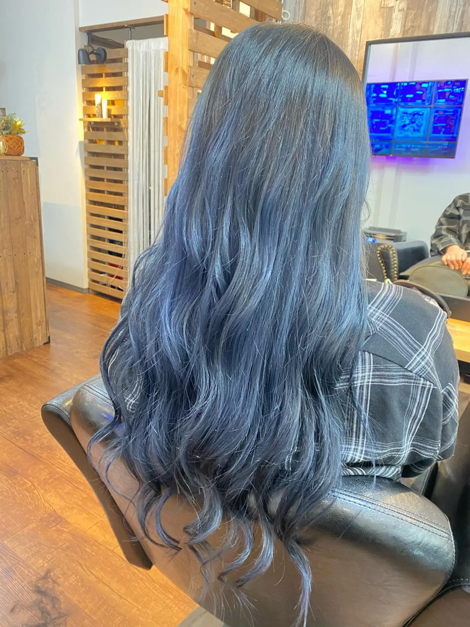 ロング カラー ブルーカラー ブルージュ カット ヘアカラー トリートメント Lizir  ルズィール所属・Luzir⭐︎ GEN⭐︎のヘアスタイル