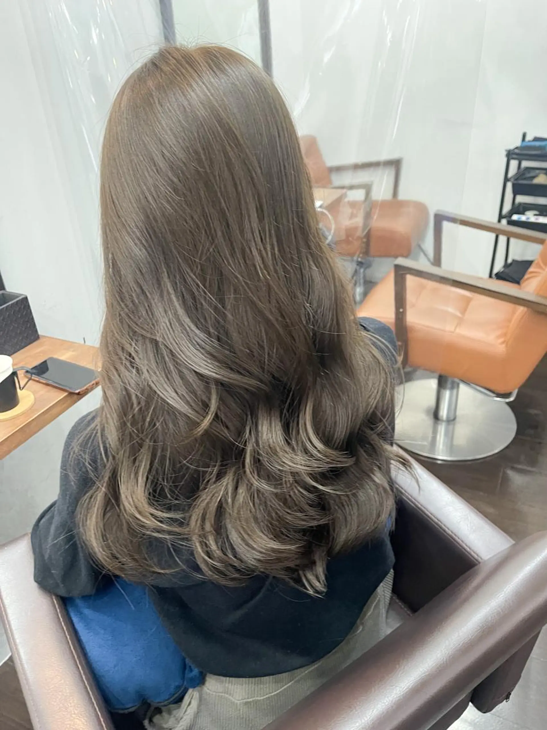 ロング ヘアカラー トリートメント 難波 茜のヘアスタイル