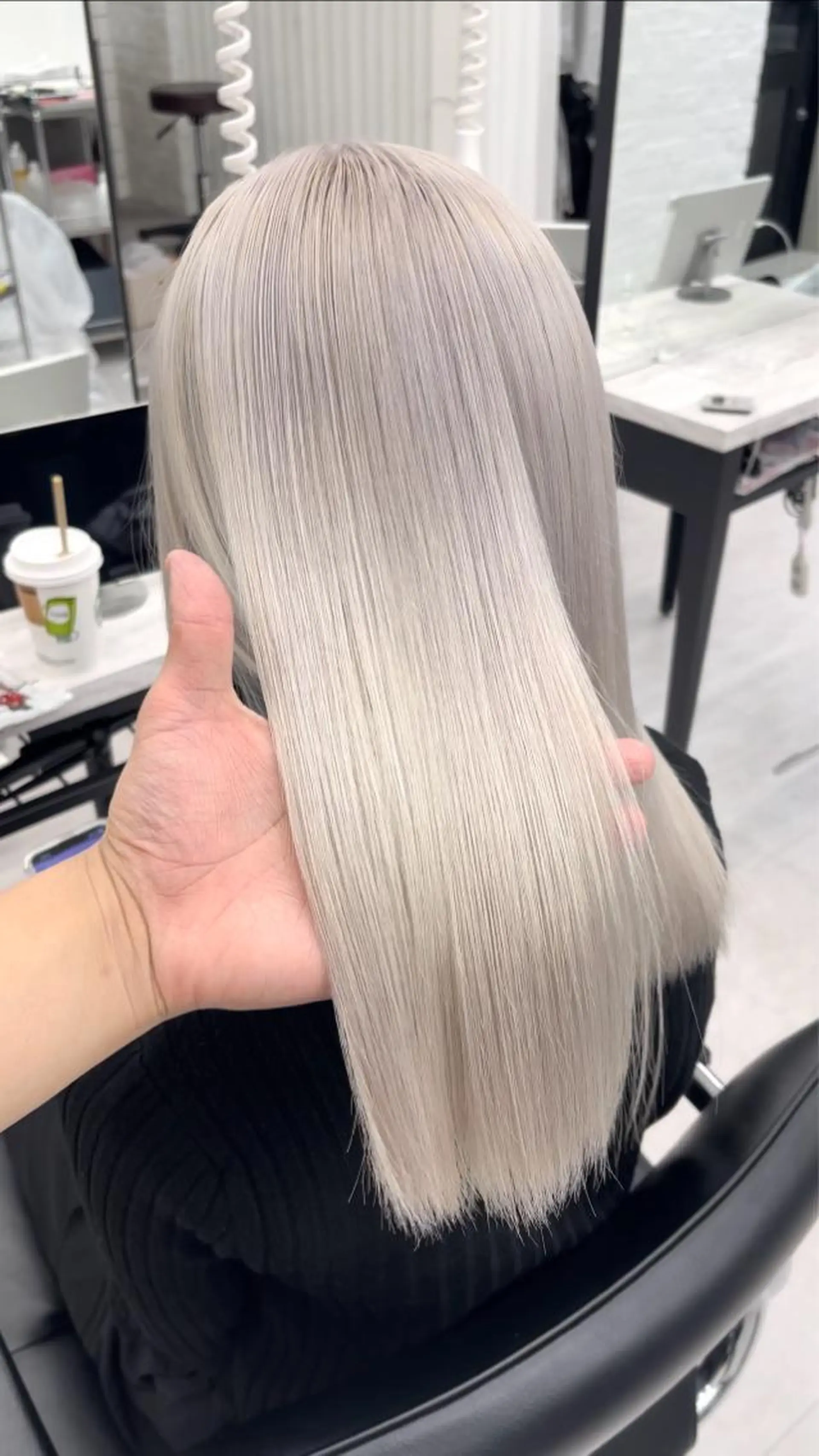 ミディアム カラー 高島大登/顔周り /レイヤーカットのヘアスタイル