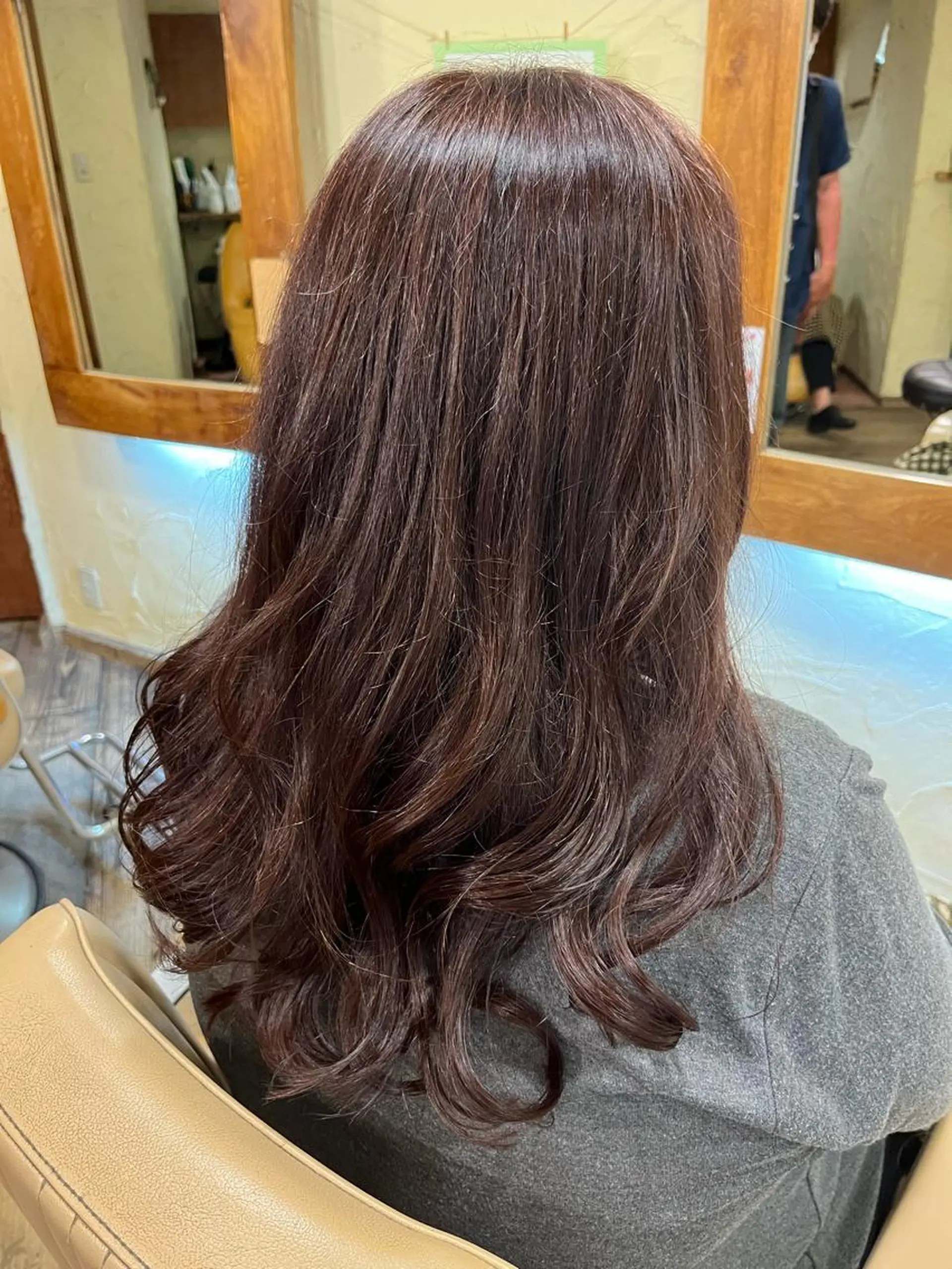 ロング カット ヘアカラー 柘植 雅大のヘアスタイル