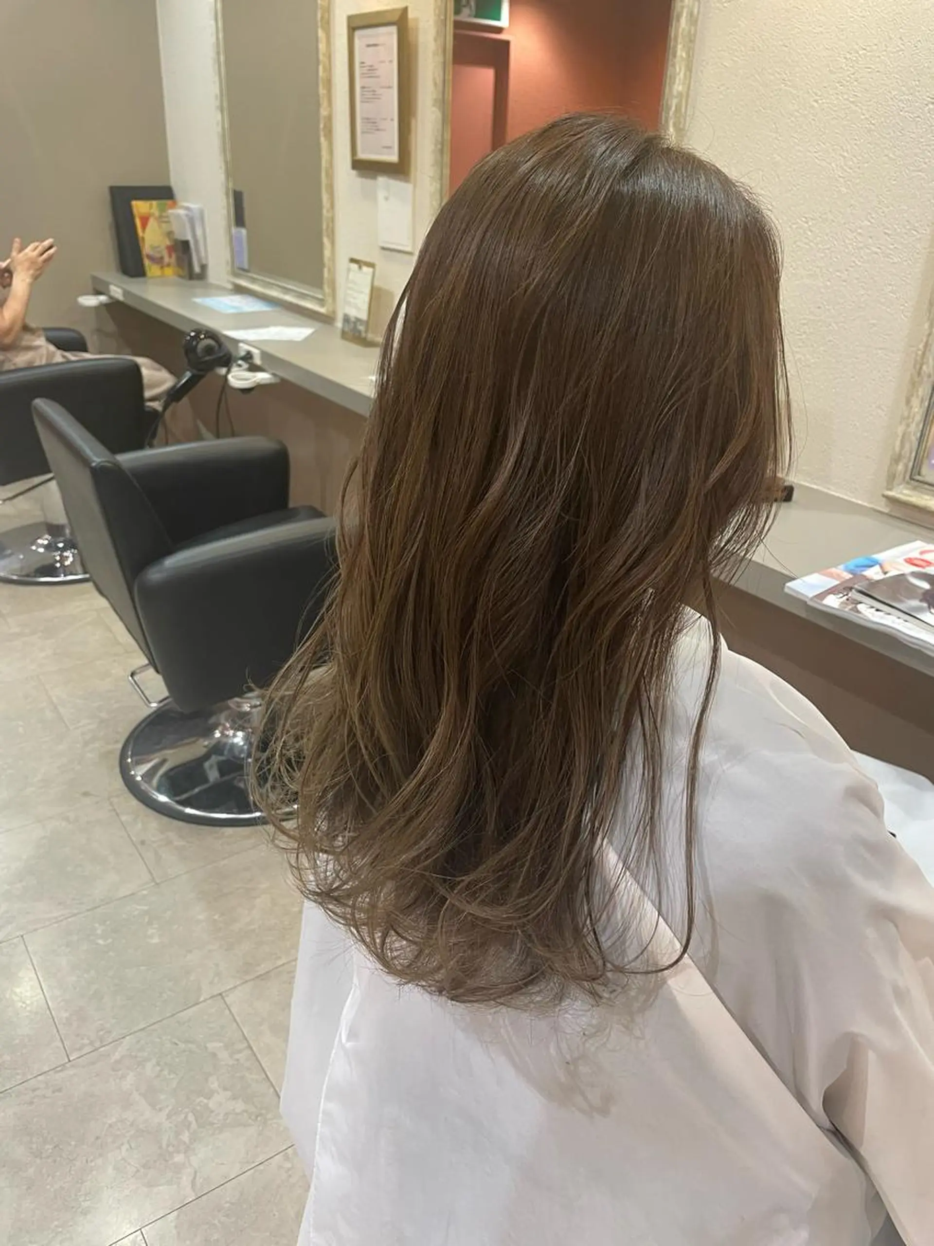 ロング 宮本 佳奈のヘアスタイル