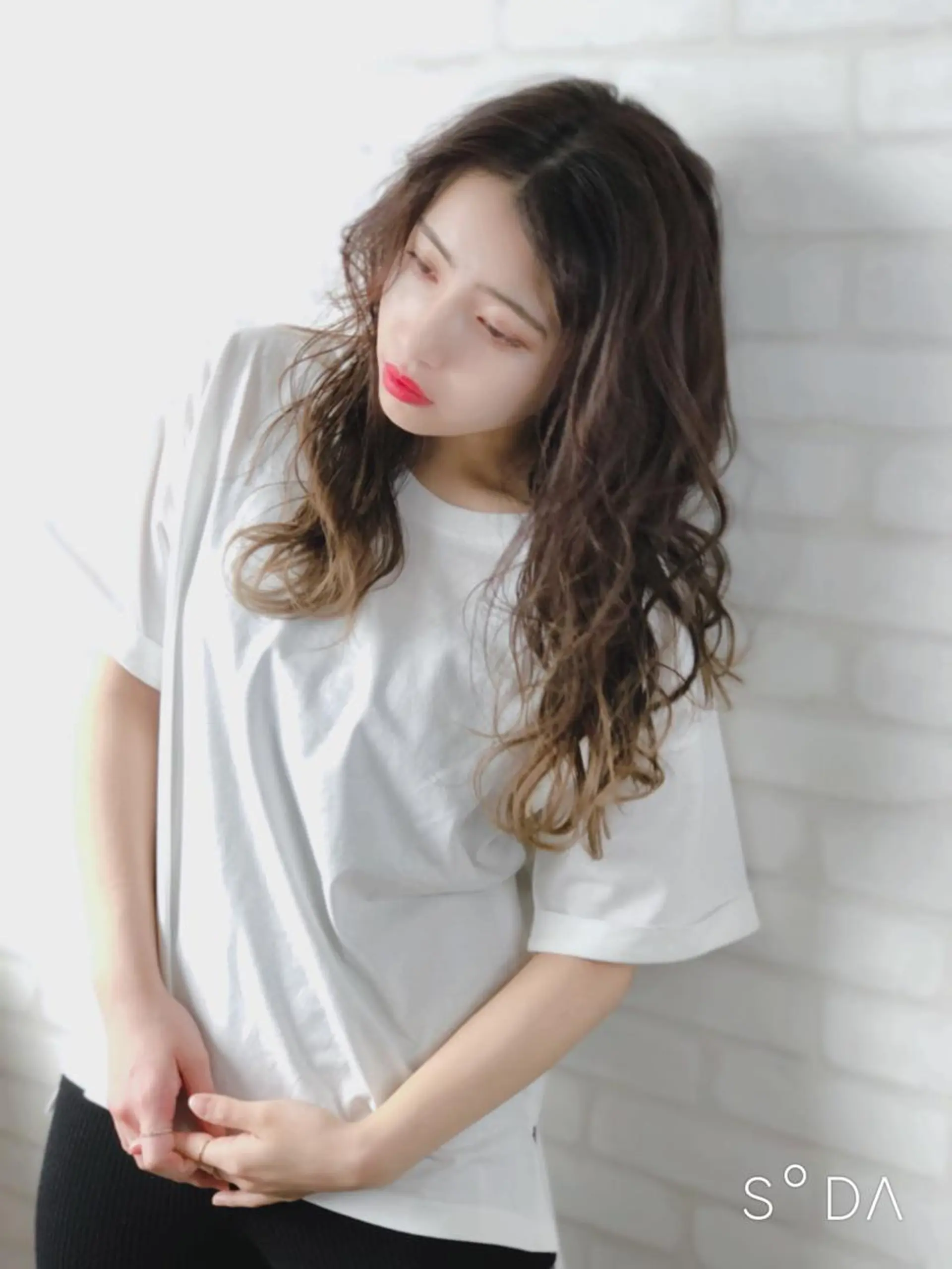 セミロング カラー パーマ ヘアアレンジ メンズ キッズ ネイル マツエク・マツパ カット ヘアカラー トリートメント premier modelsのヘアスタイル