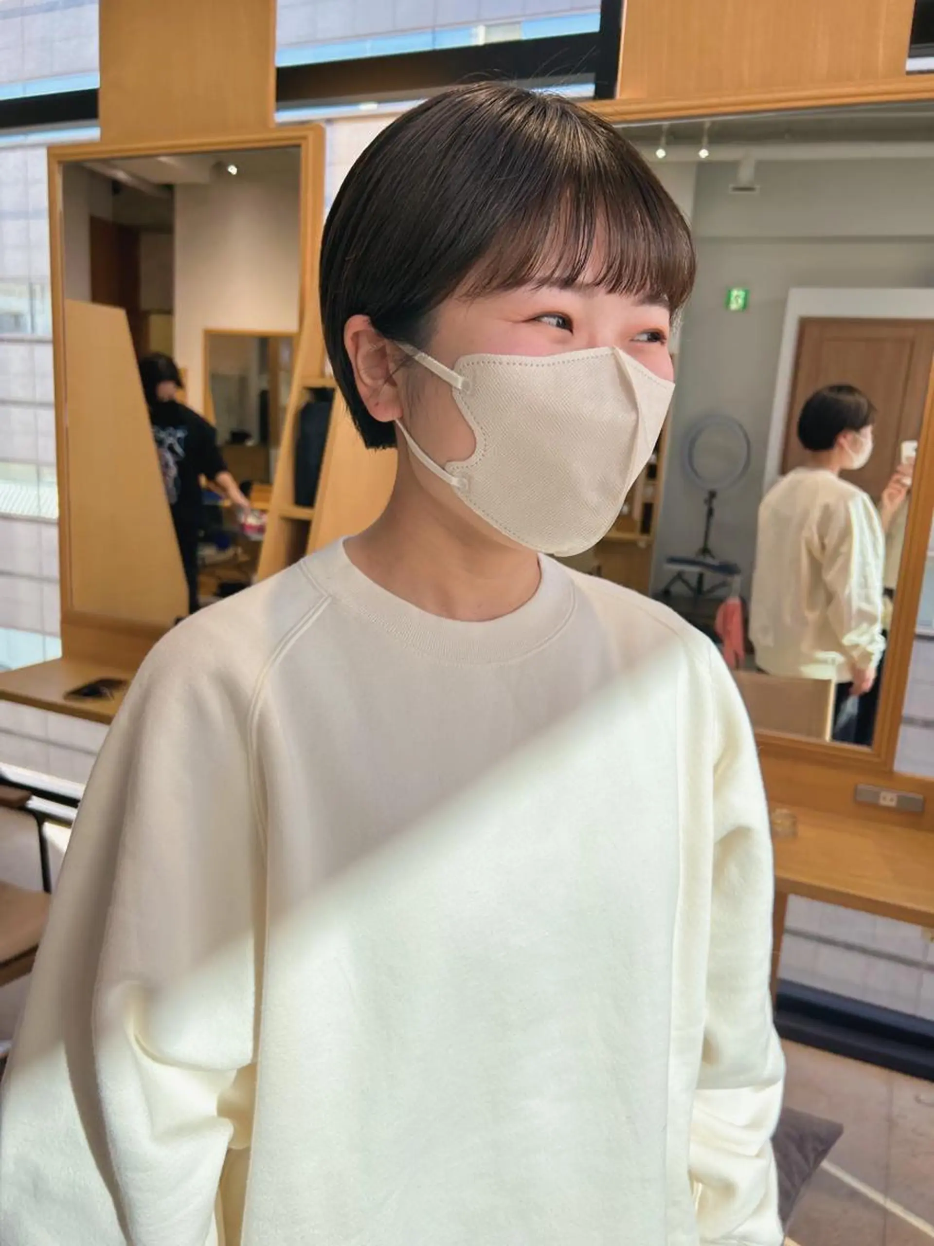 ショート カット ヘアカラー トリートメント 石上 沙也香のヘアスタイル