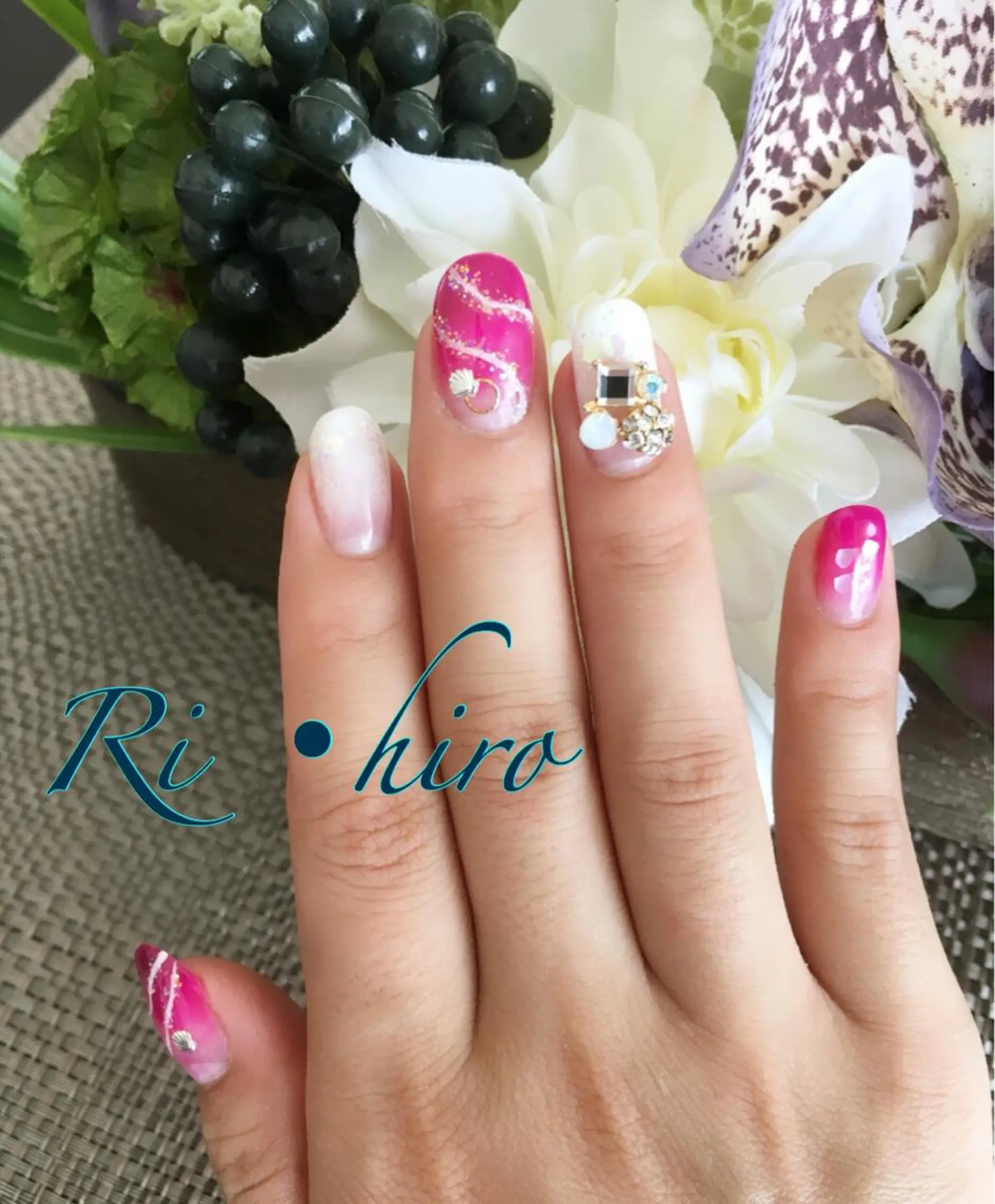 ネイル ネイル＆フラワーサロン〜Ri✦hiro〜鳥栖店所属・HIRATA RIEのネイルデザイン